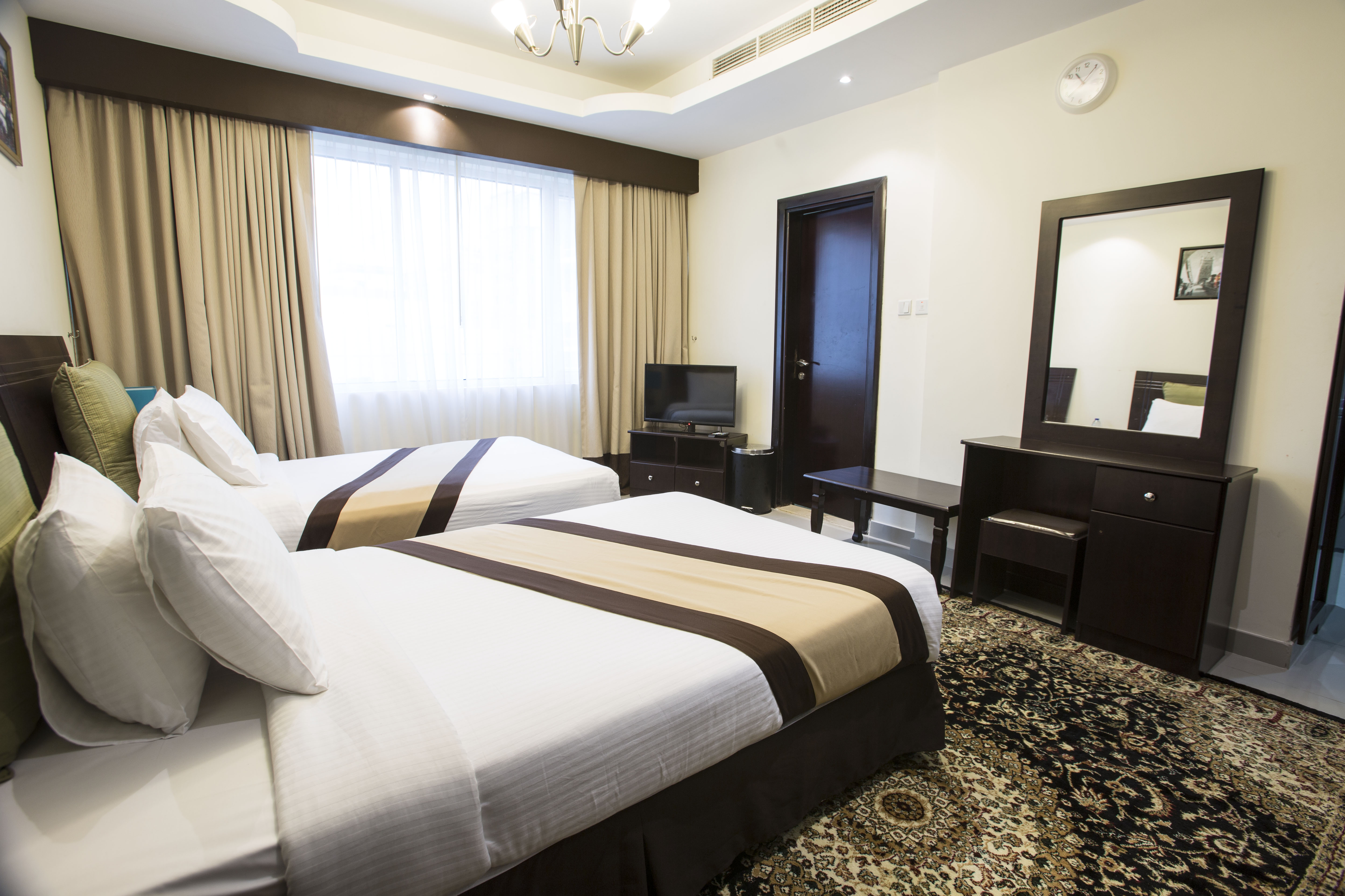 هتل Travellers Hotel Apartment Al Barsha