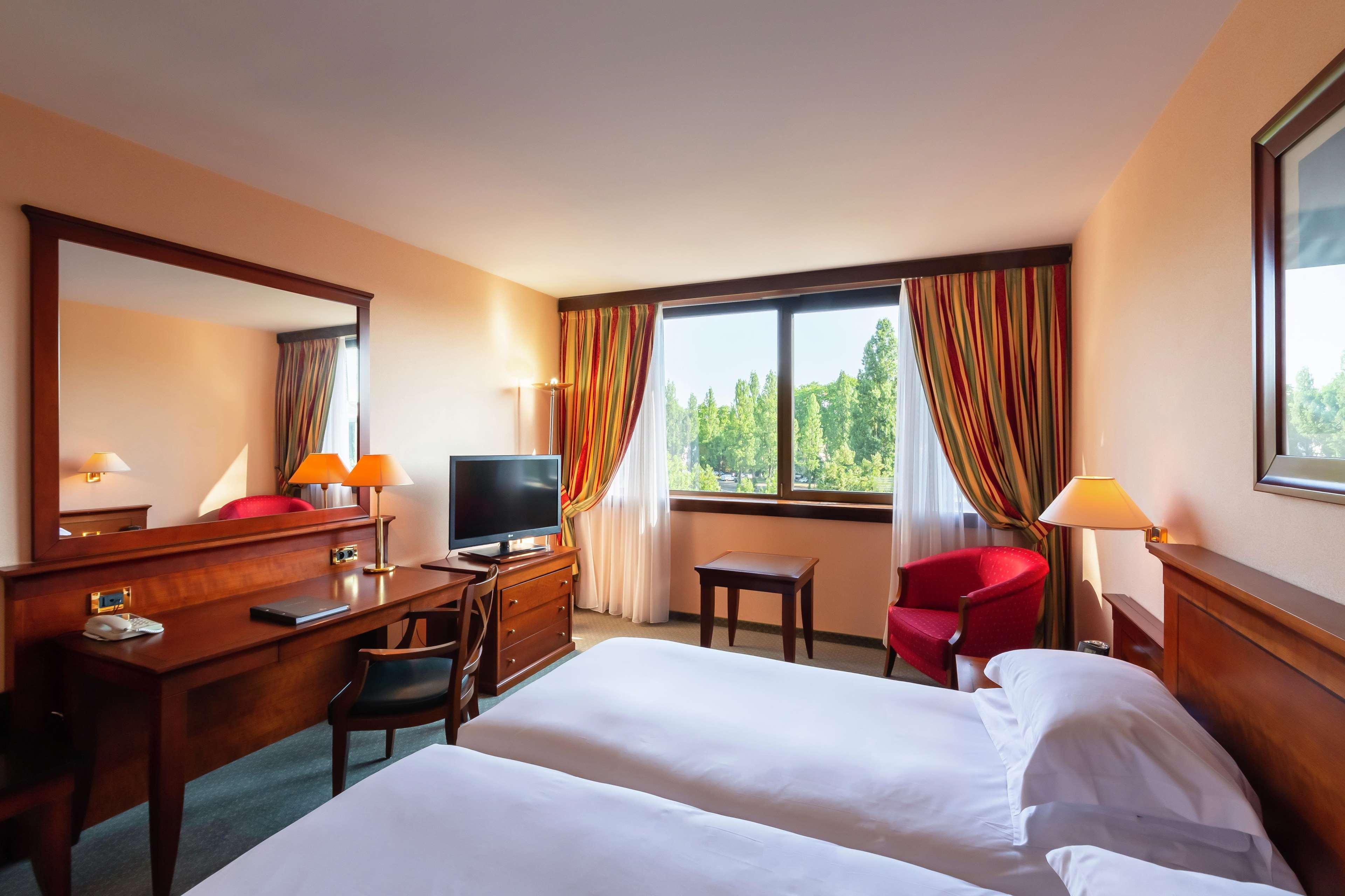 هتل Hilton Strasbourg استراسبورگ