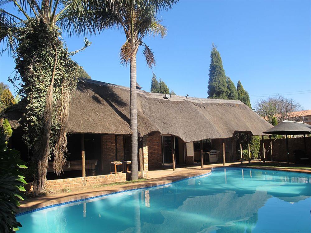 هتل Aero Guest Lodge Kempton Park