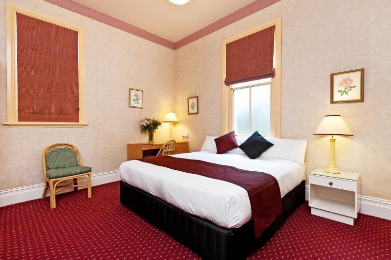 هتل McLaren North Sydney Sydney