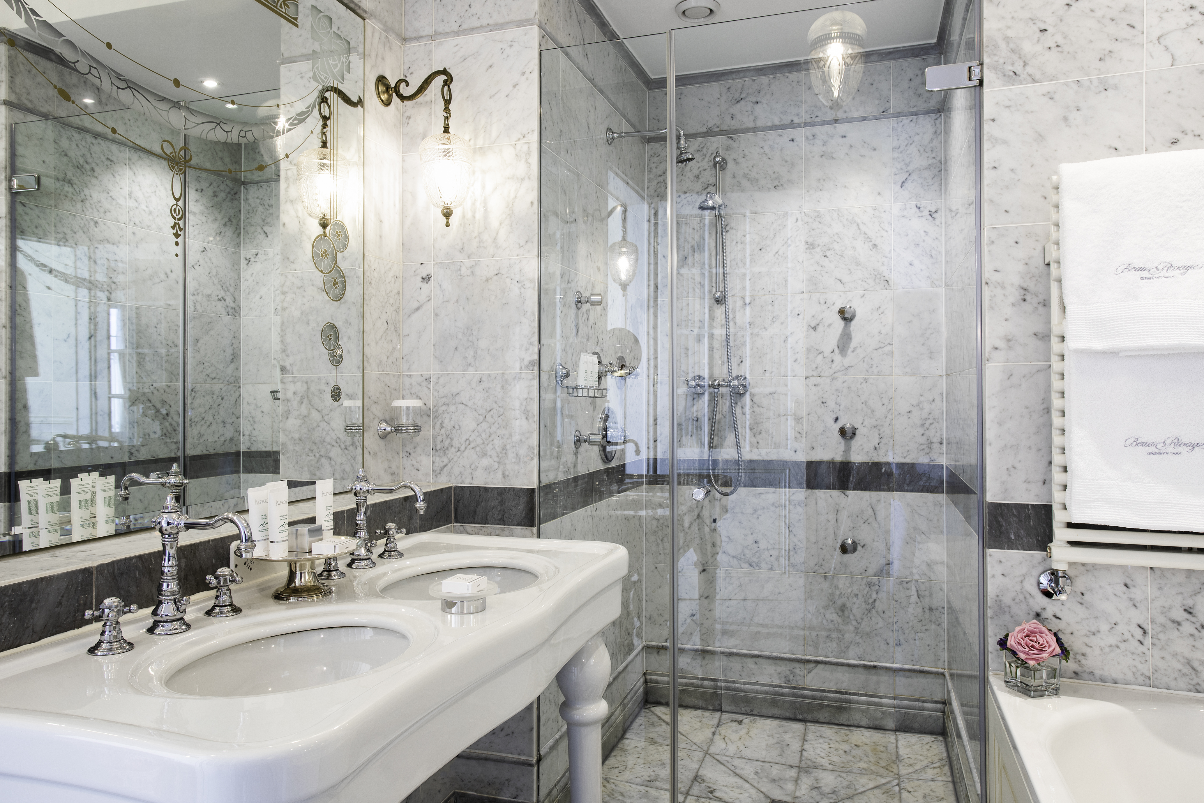 هتل Beau Rivage  ژنو