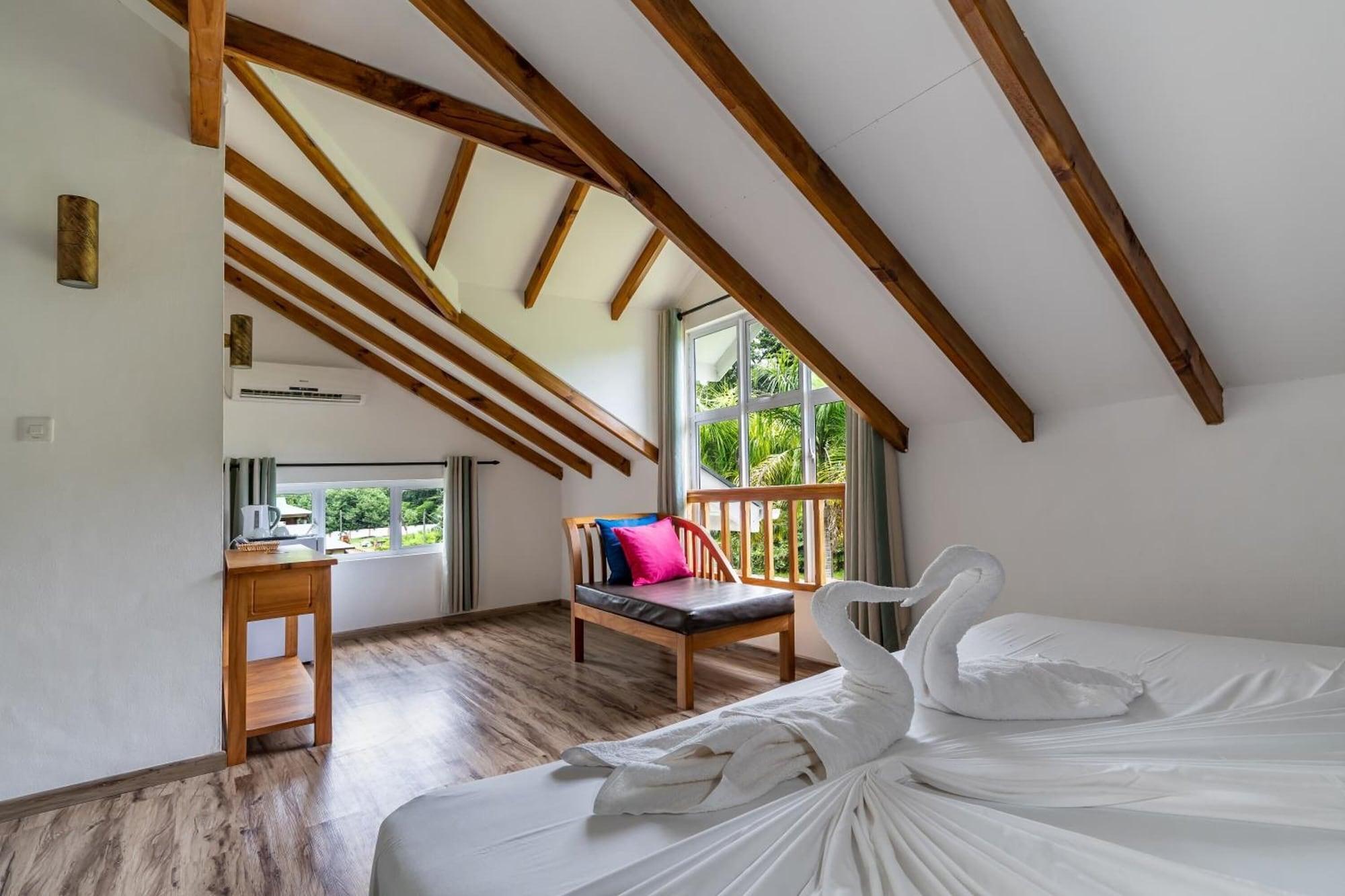 هتل La Modestie Guest House and Self Catering Praslin Island