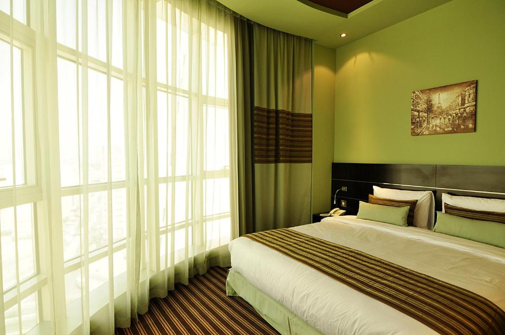 هتل One to One Aldar Hotel شارجه