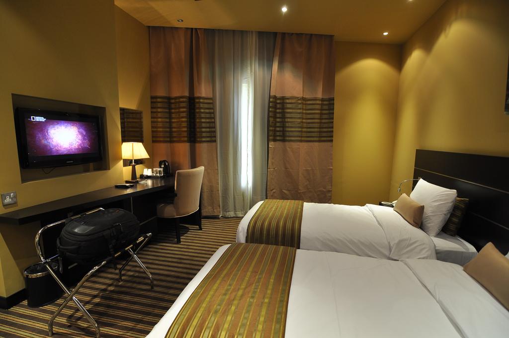 هتل One to One Aldar Hotel شارجه