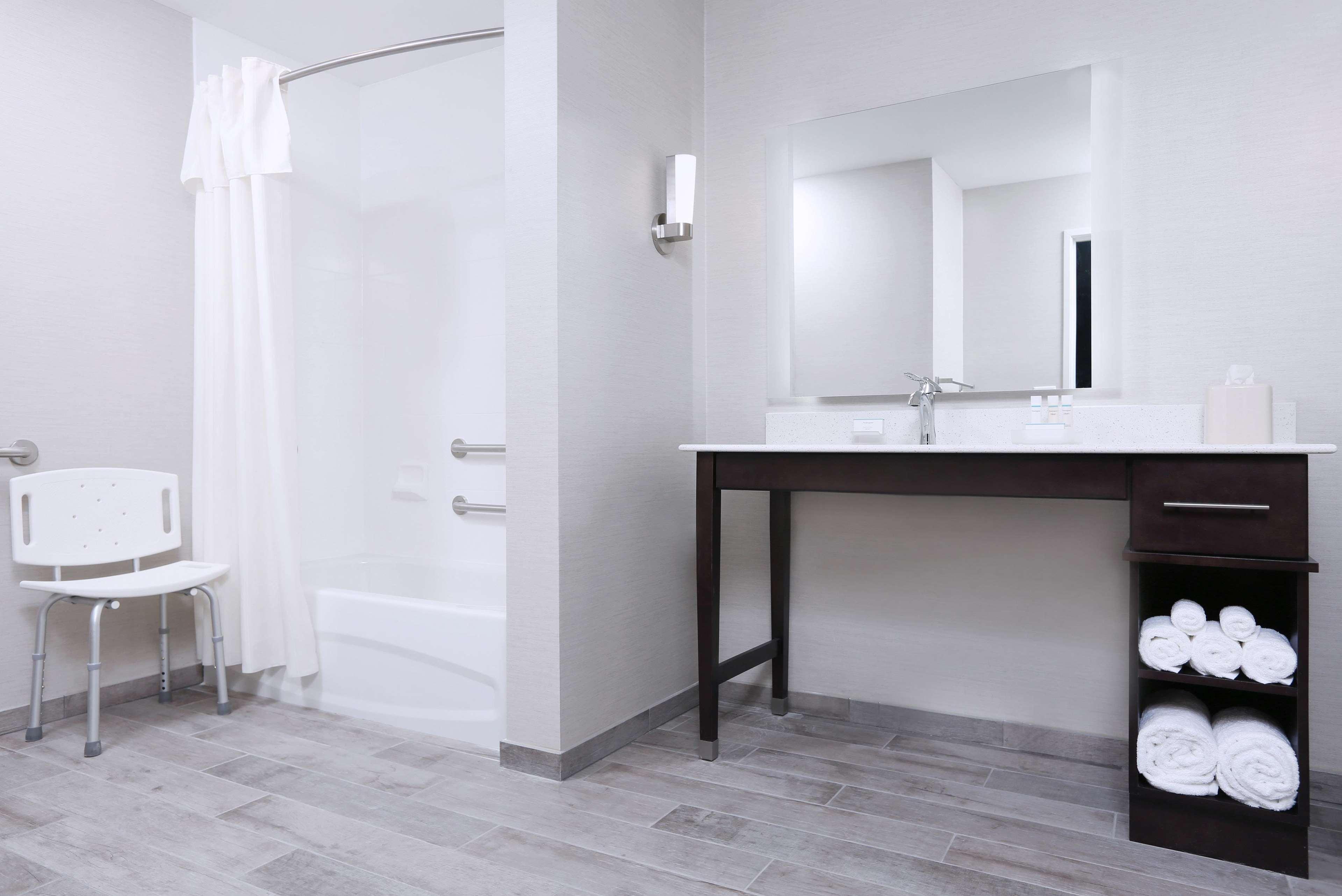 هتل Homewood Suites by Hilton West Fargo Sanford Medical Center Area West Fargo