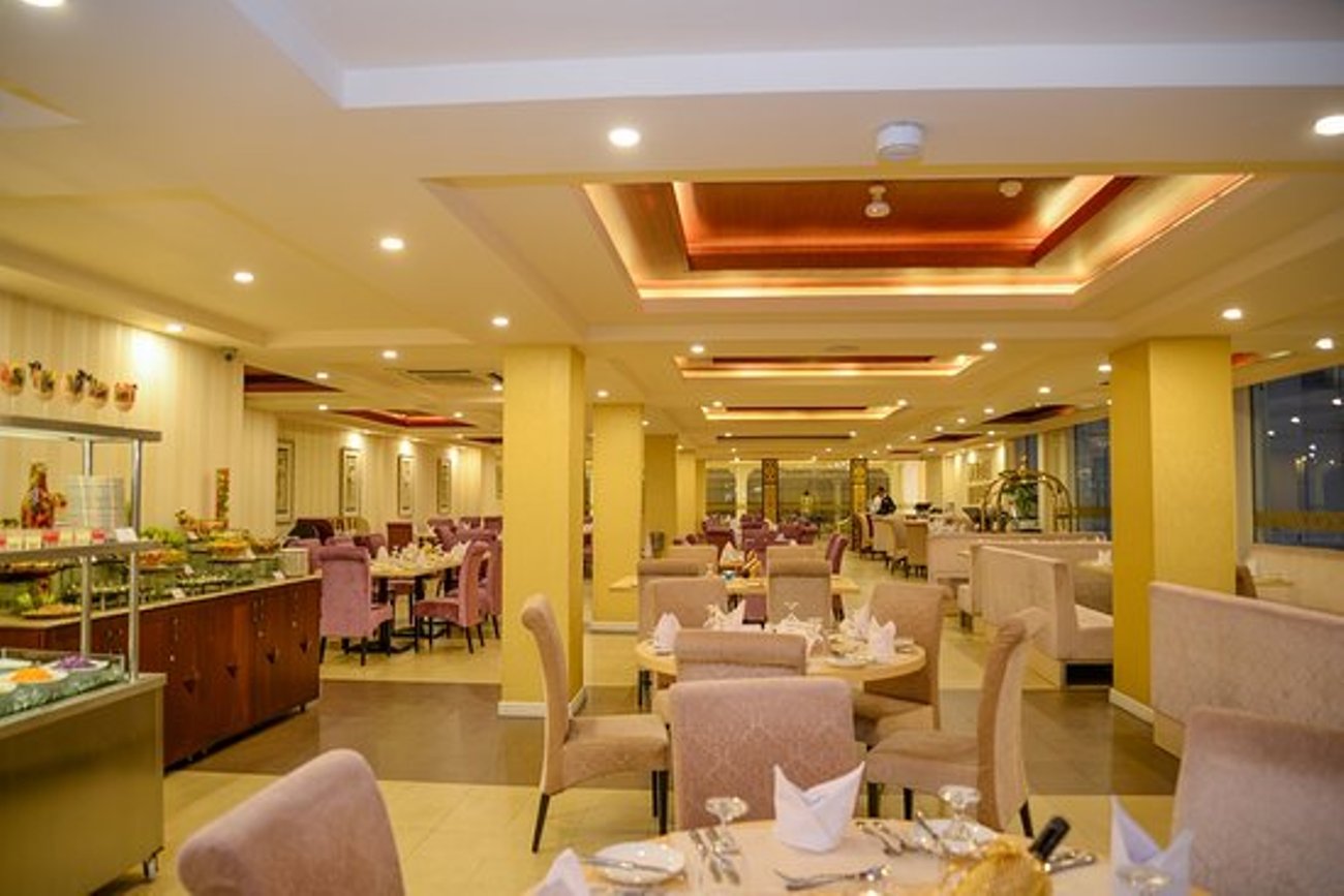 هتل Grand Kandyan Hotel کندی