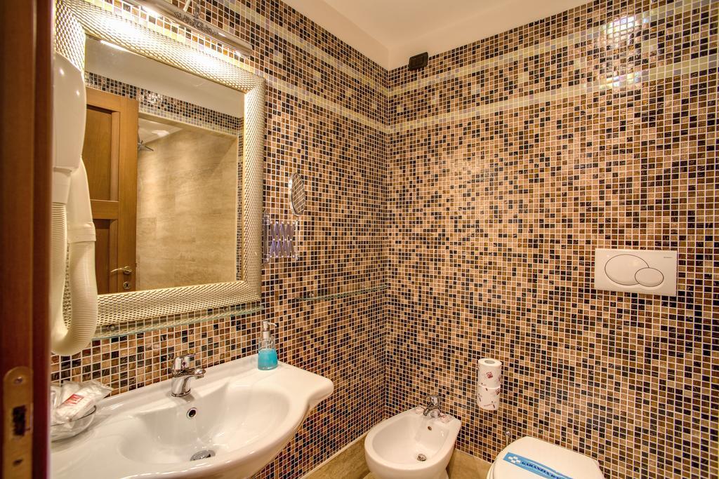 هتل Aurelius Art Gallery Rome رم