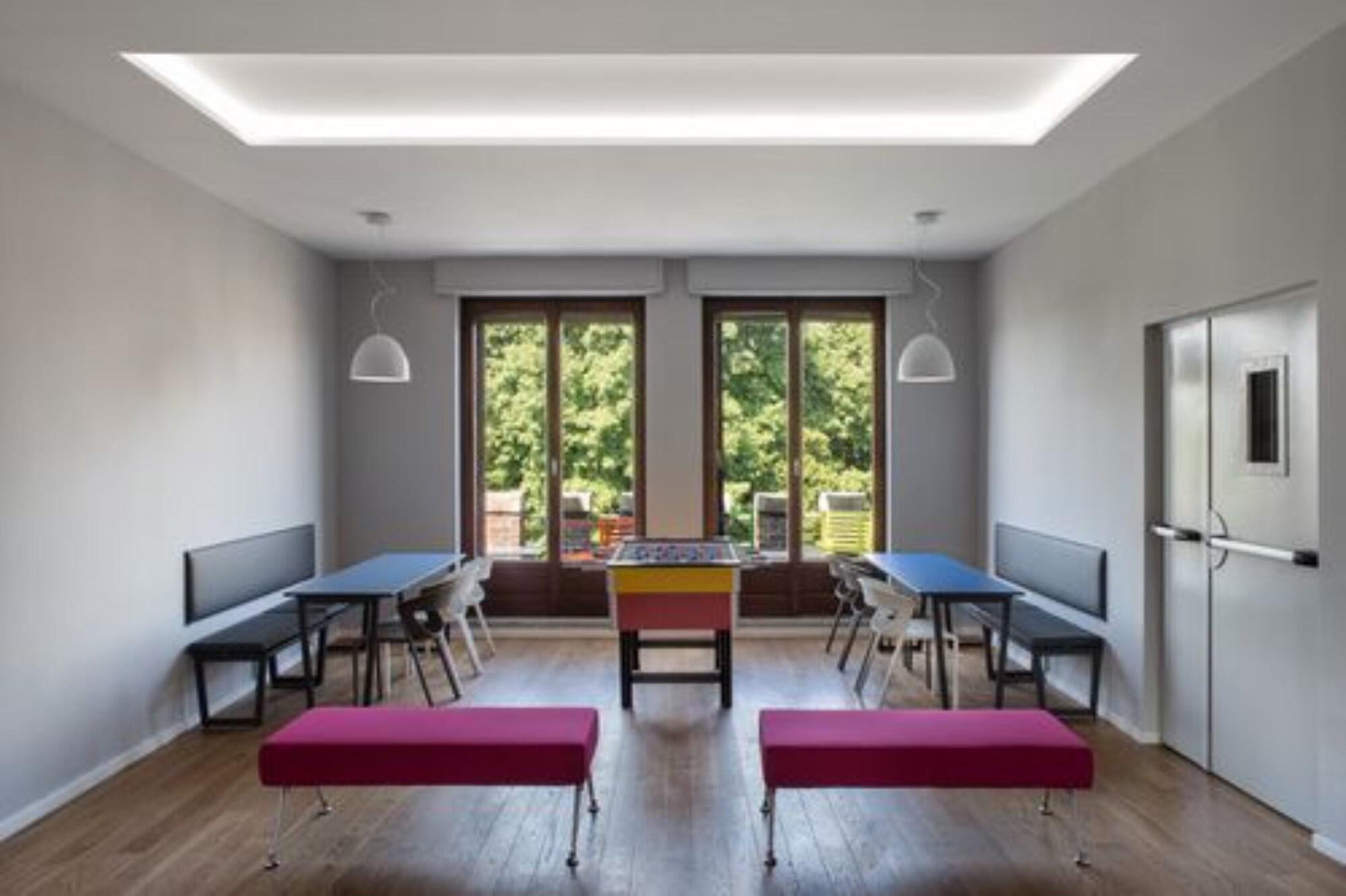 هتل هاستل بابیلا میلان