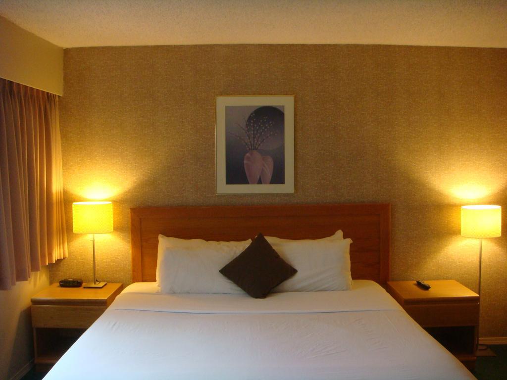 هتل Cassandra Hotel ونکوور