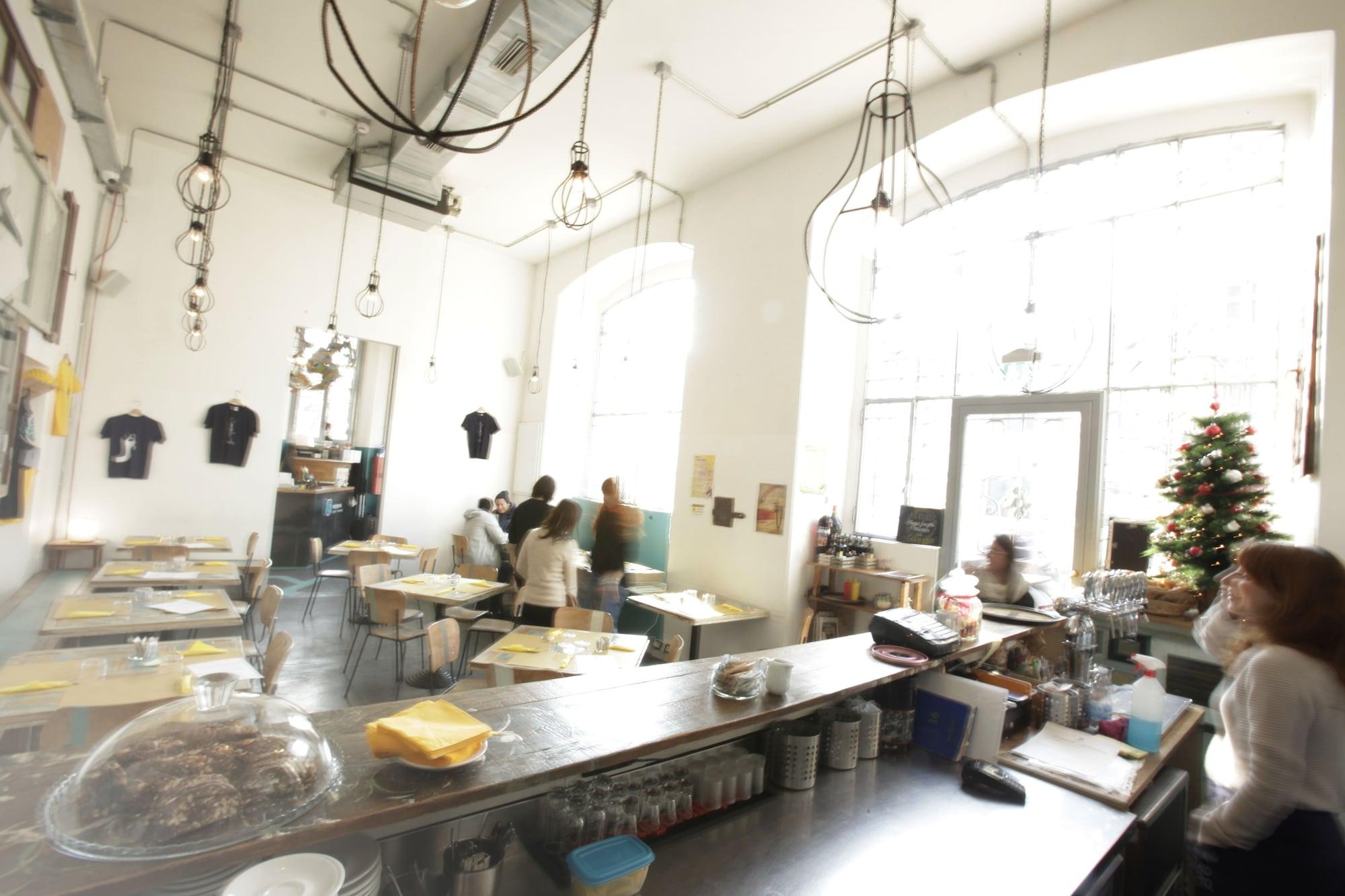 هتل هاستل ماداما بیسترو میلان