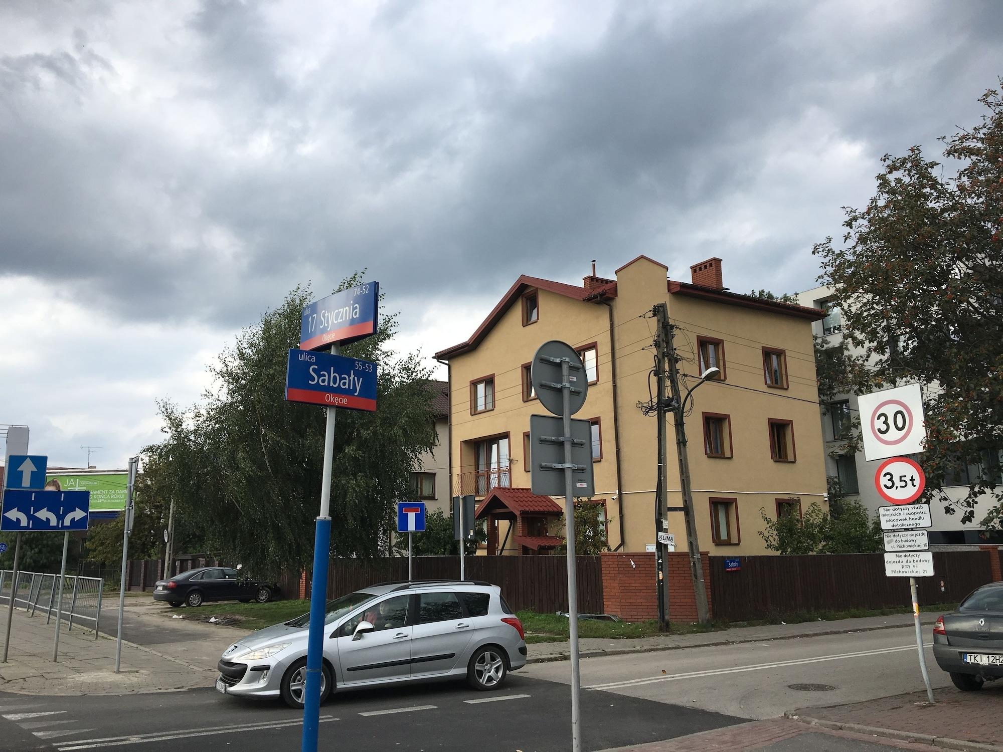 Hotel Sky8Noclegi