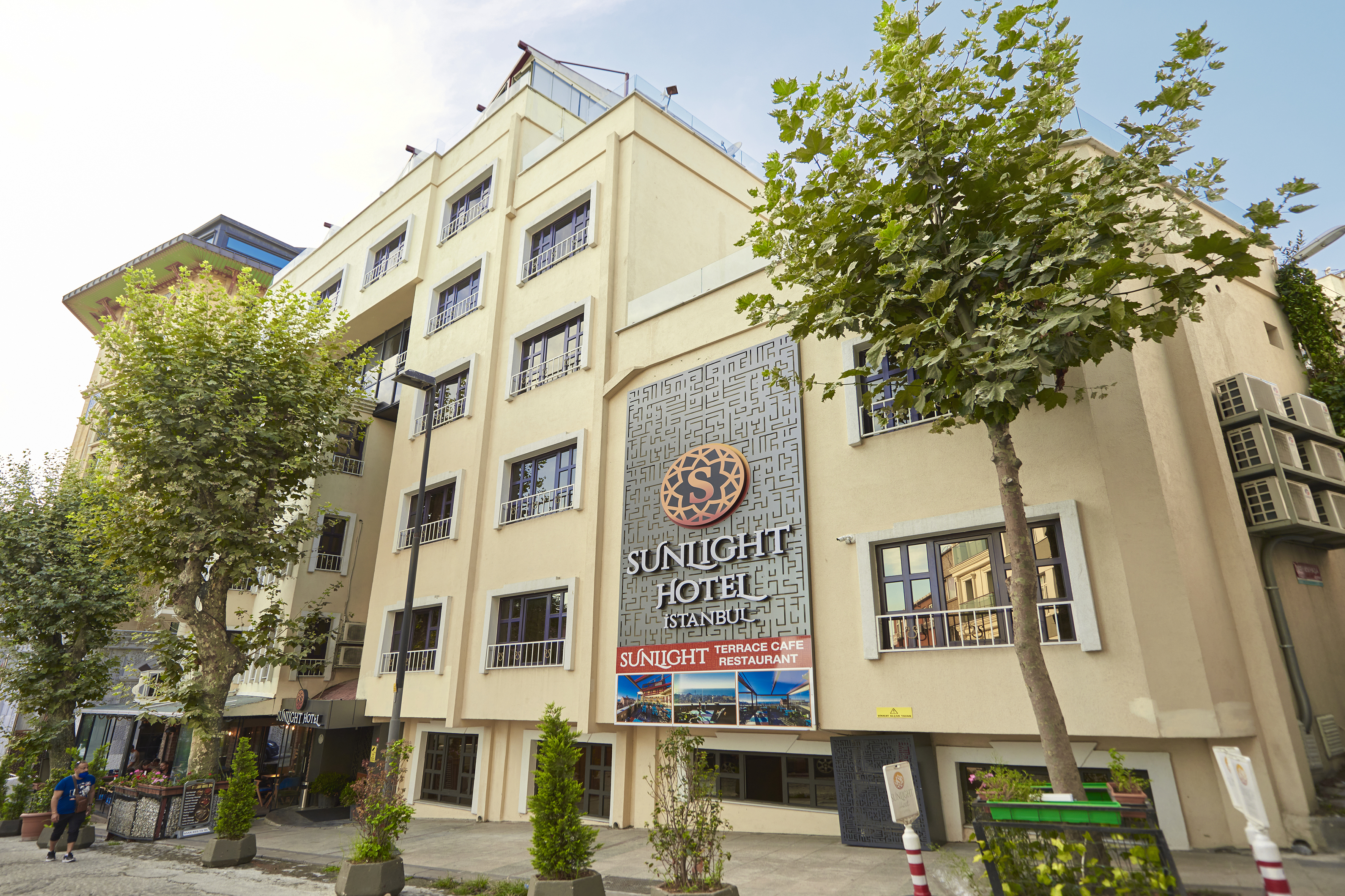 Alibaba https://cdn.alibaba.ir/ostorage/hotel/images/C472037/4EA615944F5197B4B1D7F61A62408154.jpg