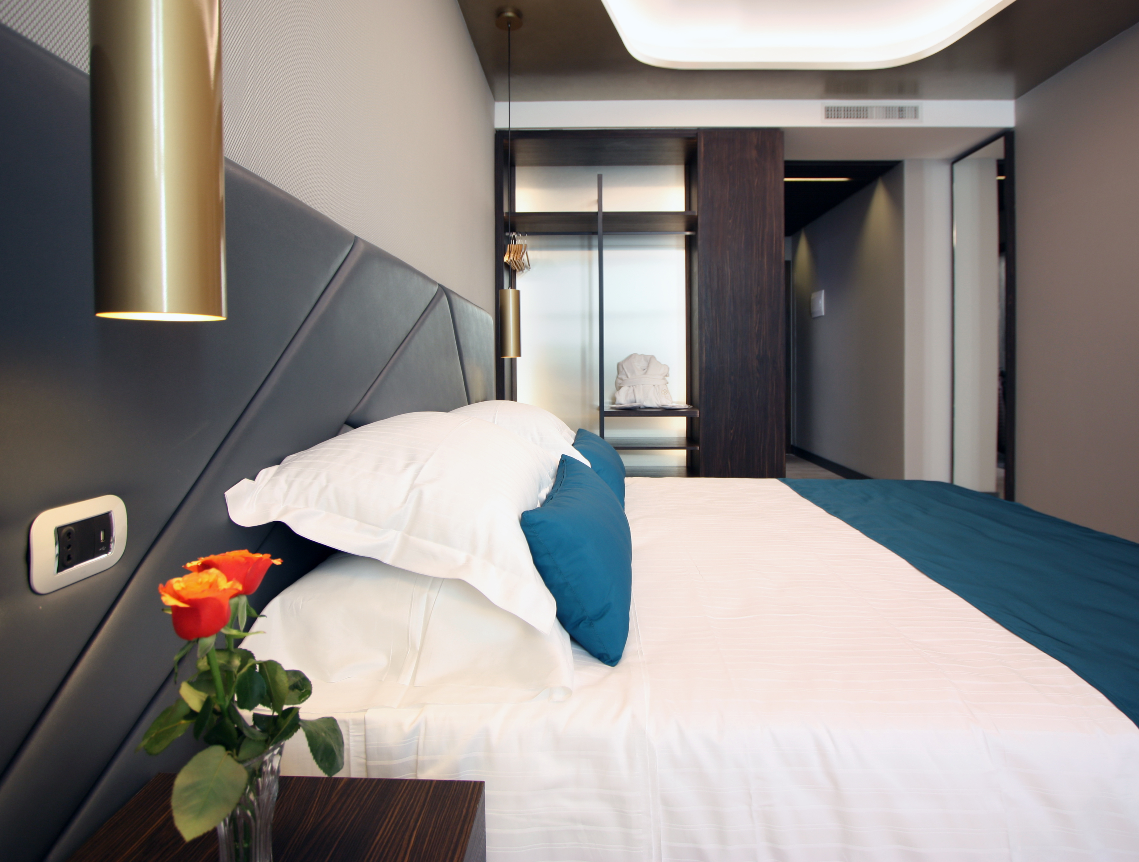 هتل The Hive Hotel رم