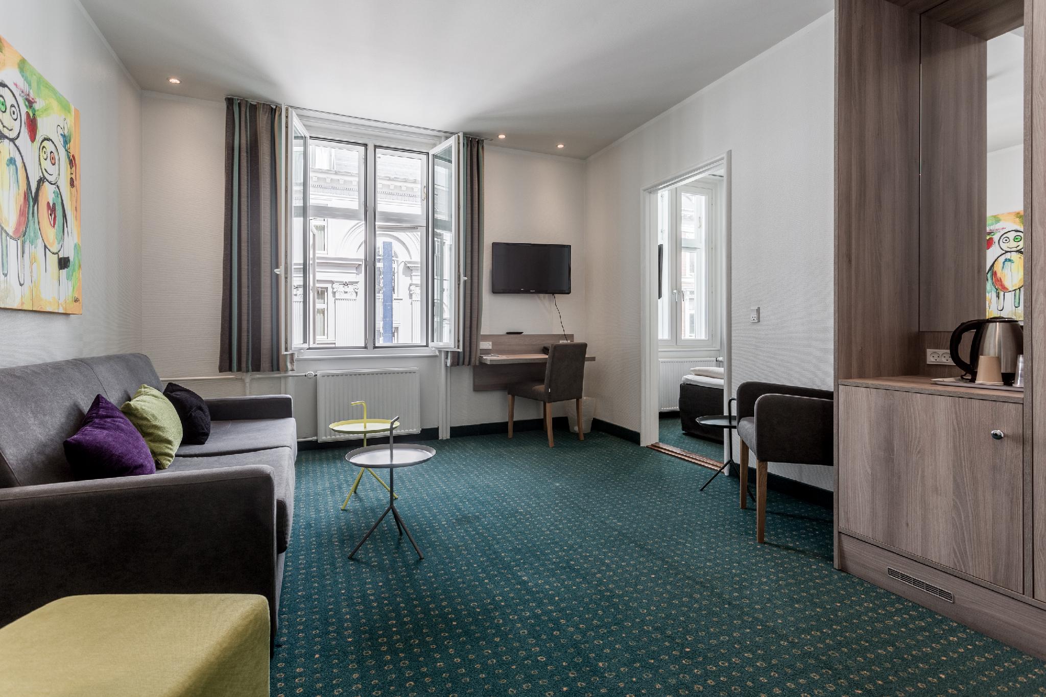 هتل Copenhagen Star Hotel کپنهاگ