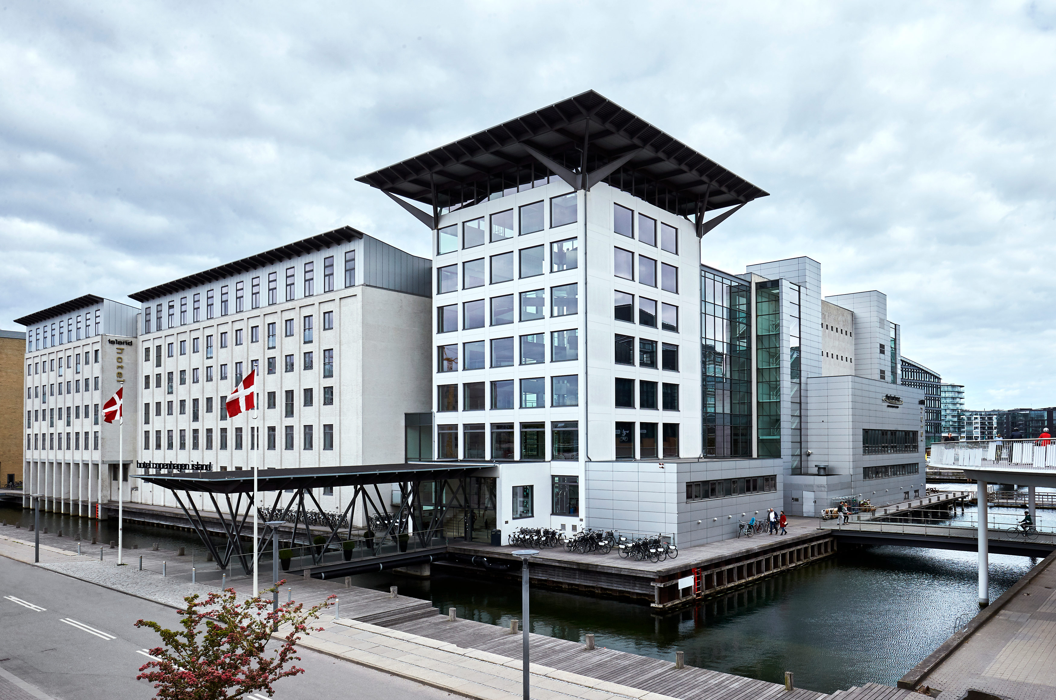 Alibaba https://cdn.alibaba.ir/ostorage/hotel/images/C7083216/CC68C60089731E82B3036A9DC3C59775.jpg