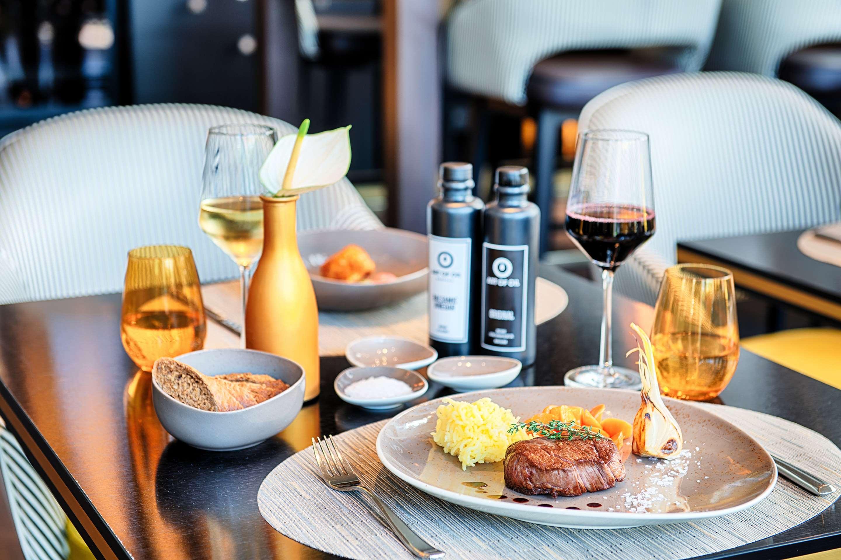 هتل Steigenberger Hotel Am Kanzleramt برلین