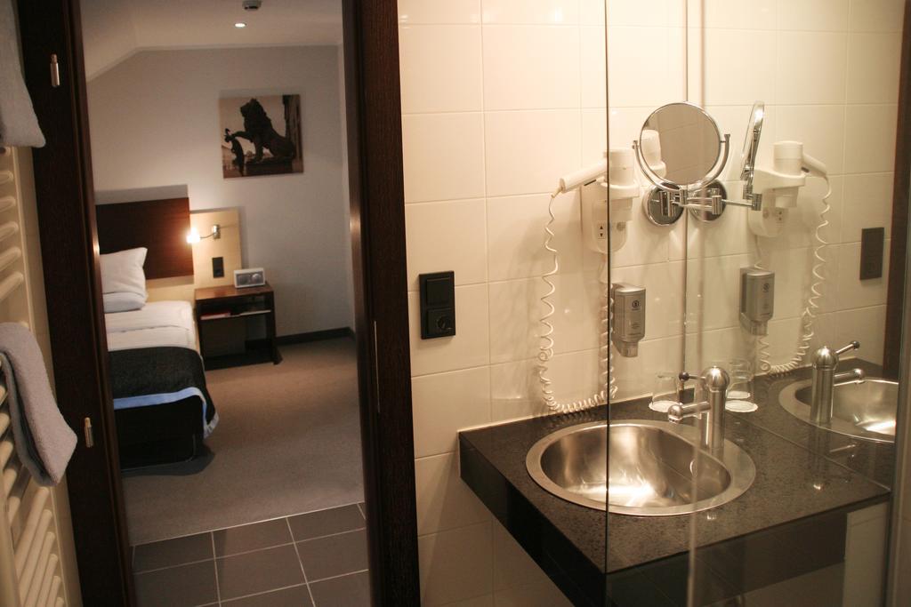 Alibaba https://cdn.alibaba.ir/ostorage/hotel/images/C7C78010/6FF6063905F18D6DBC4FF872393B43B8.jpg