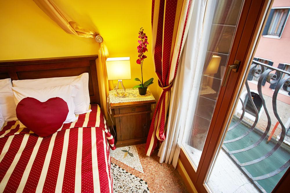 هتل Hotel San Luca Venezia ونیز