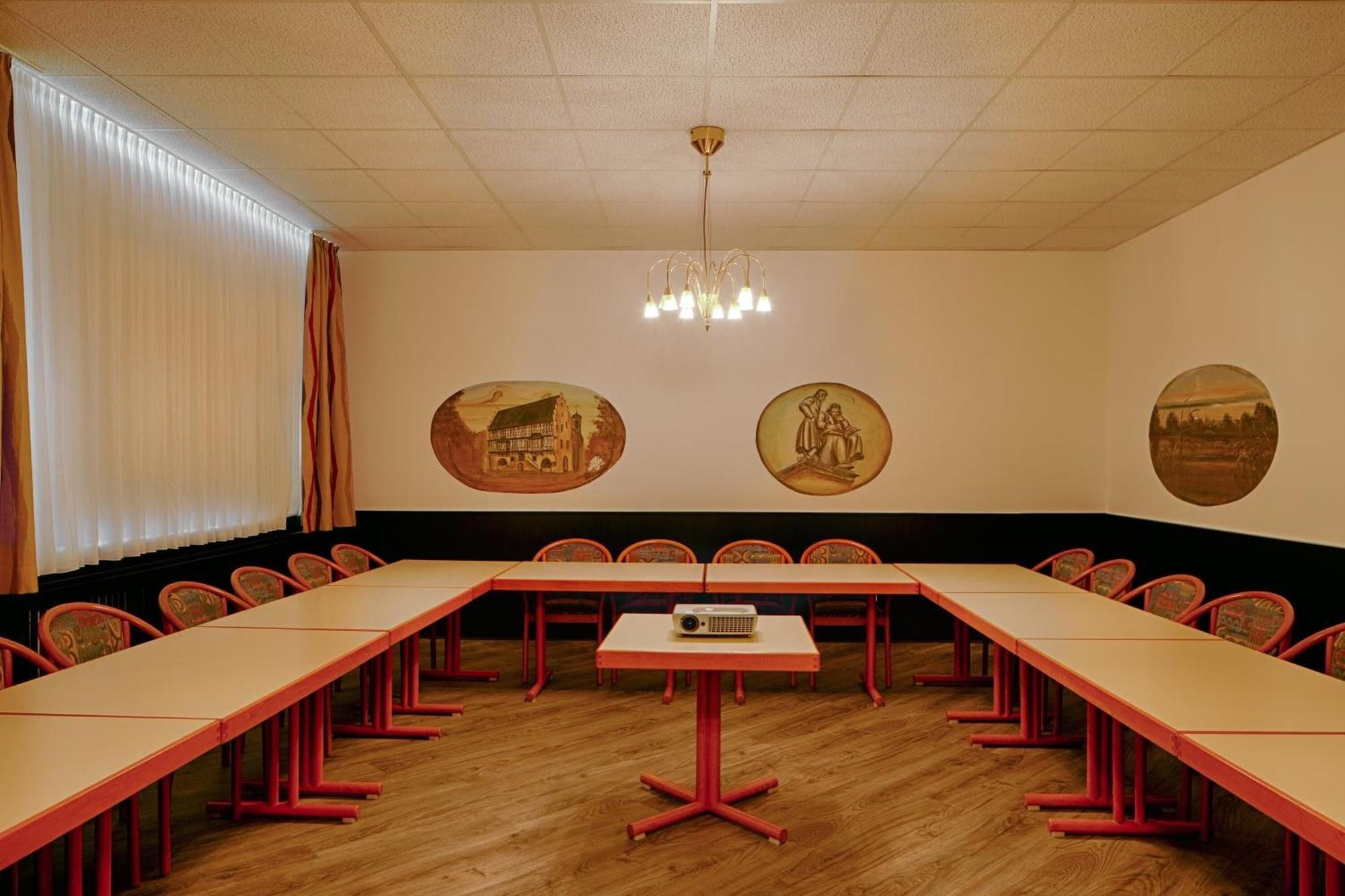 هتل Hotel Zum Riesen Hanau