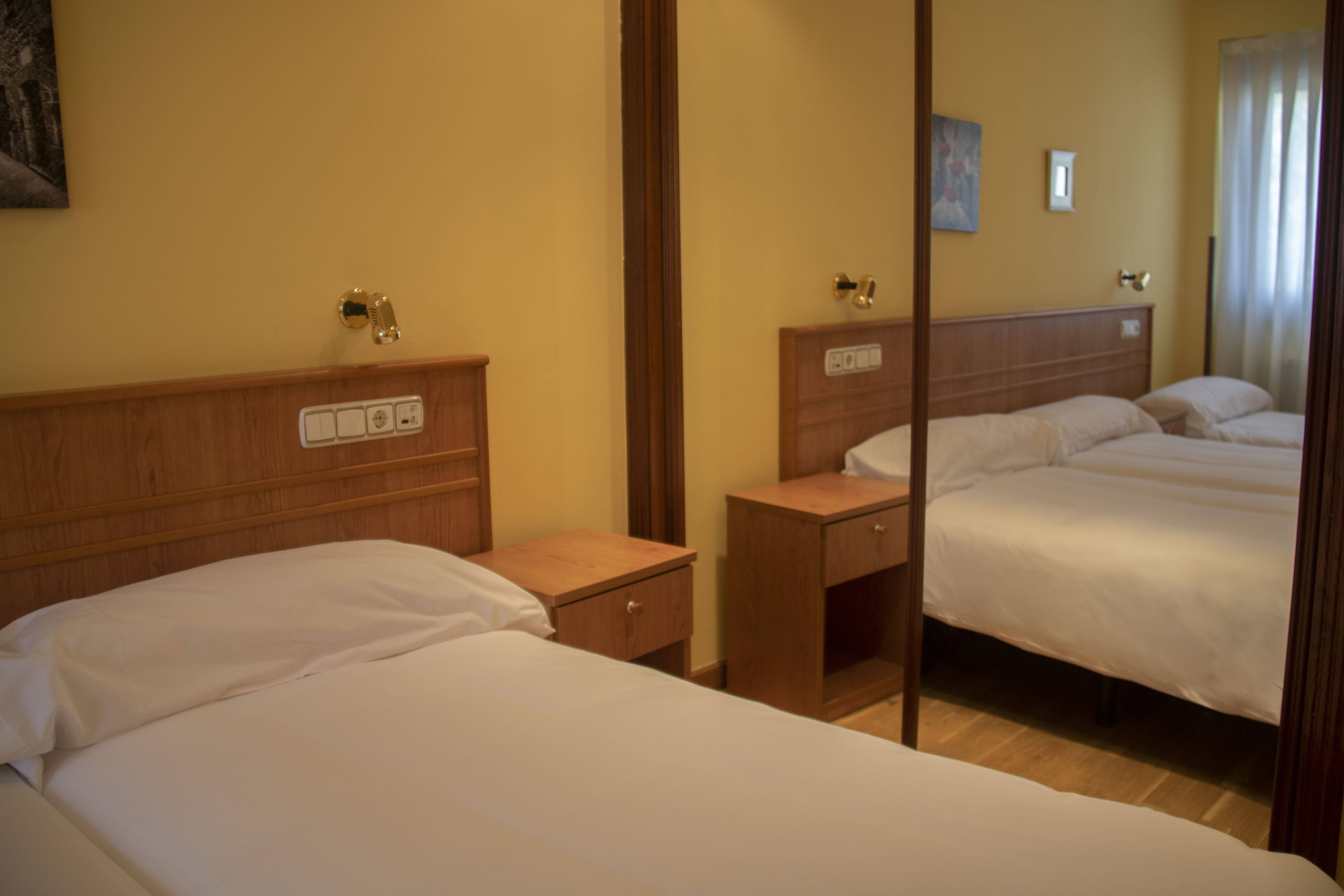 هتل Hotel Alda Estación Oviedo Oviedo
