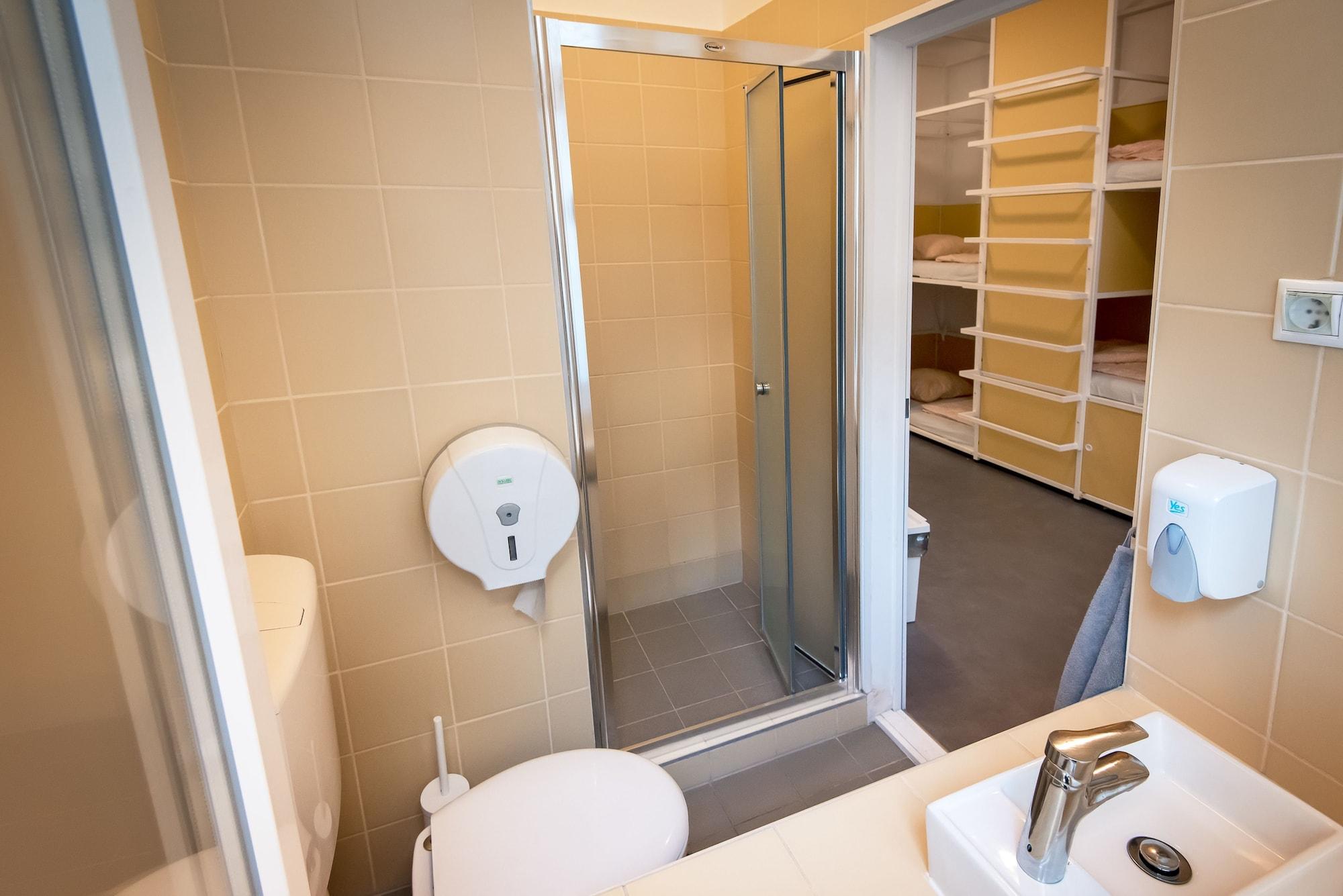 هتل Avenue Hostel بوداپست
