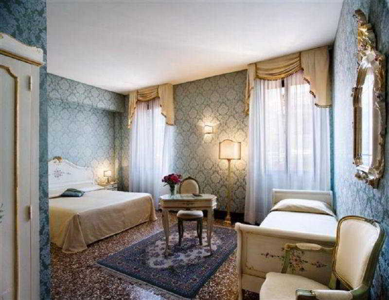هتل Hotel Casa Martini ونیز