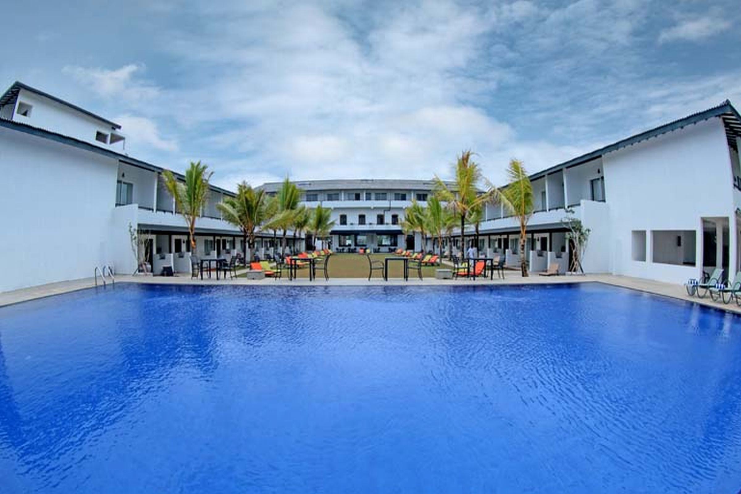 Alibaba https://cdn.alibaba.ir/ostorage/hotel/images/CB04BD8C/F92E3A26F7EEC808870601F1C2C03291.jpg