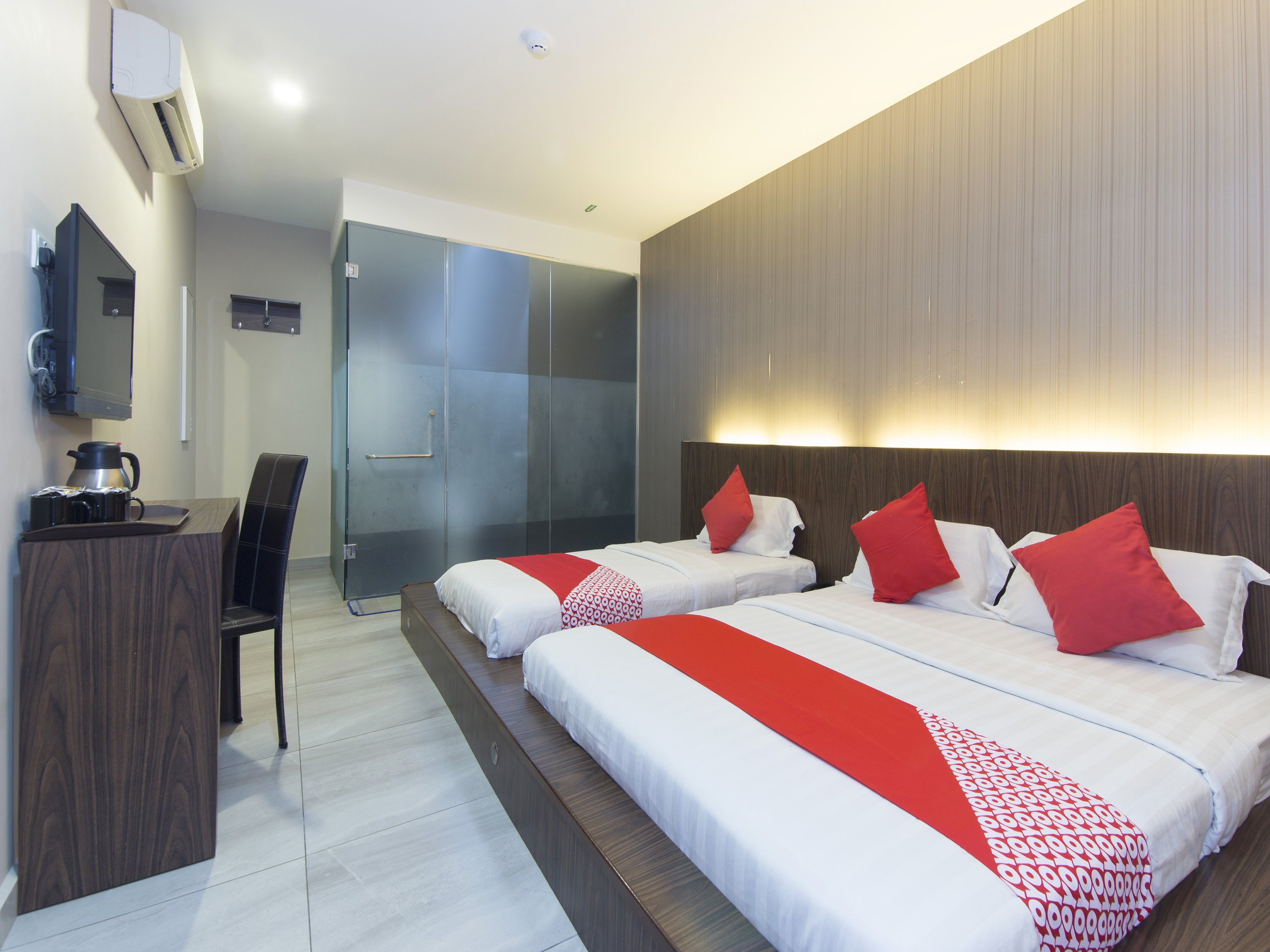 هتل Comfort Hotel Klang Sentosa By OYO Rooms Klang