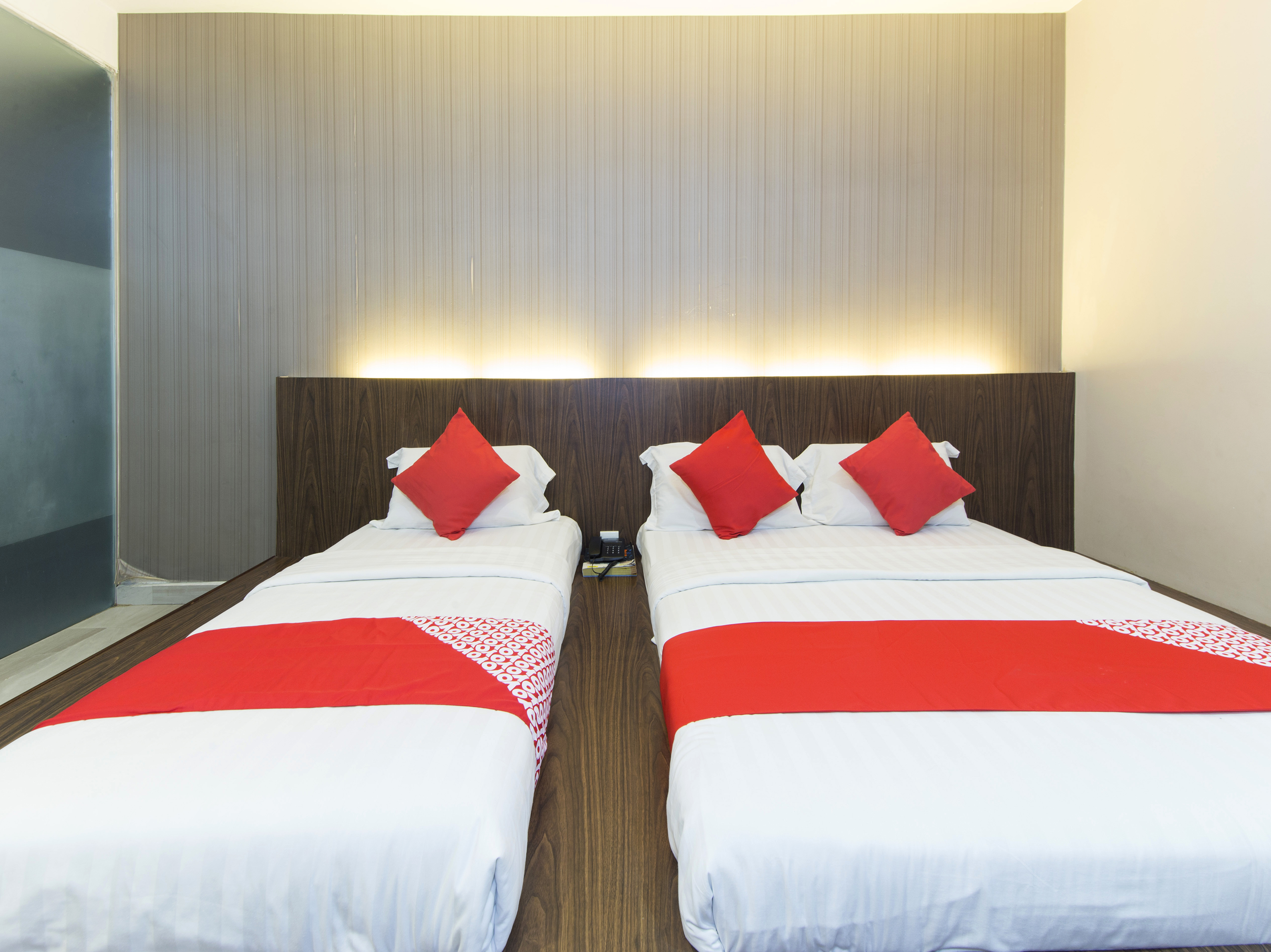 هتل Comfort Hotel Klang Sentosa By OYO Rooms Klang