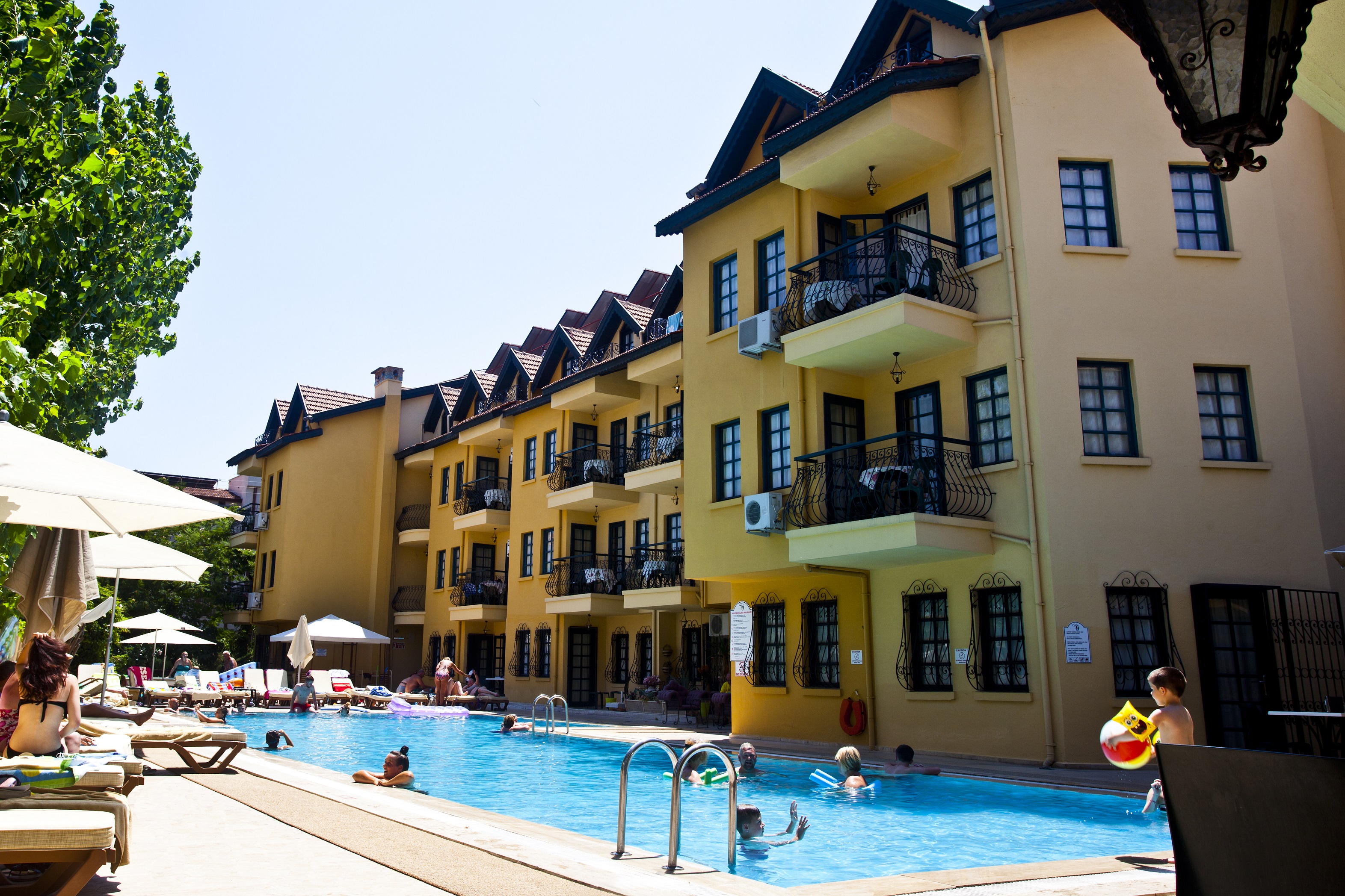 هتل T&G Apartments مارماریس
