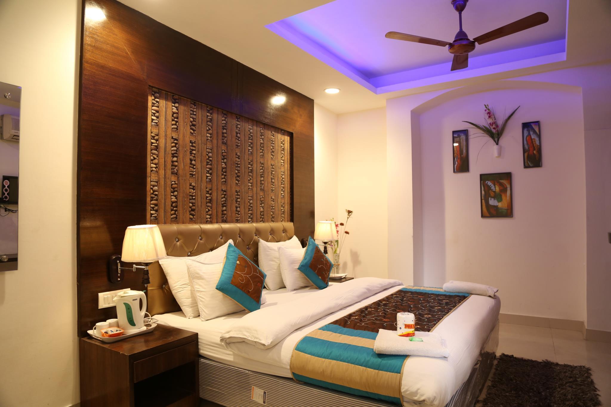 هتل Hotel Arjun New Delhi