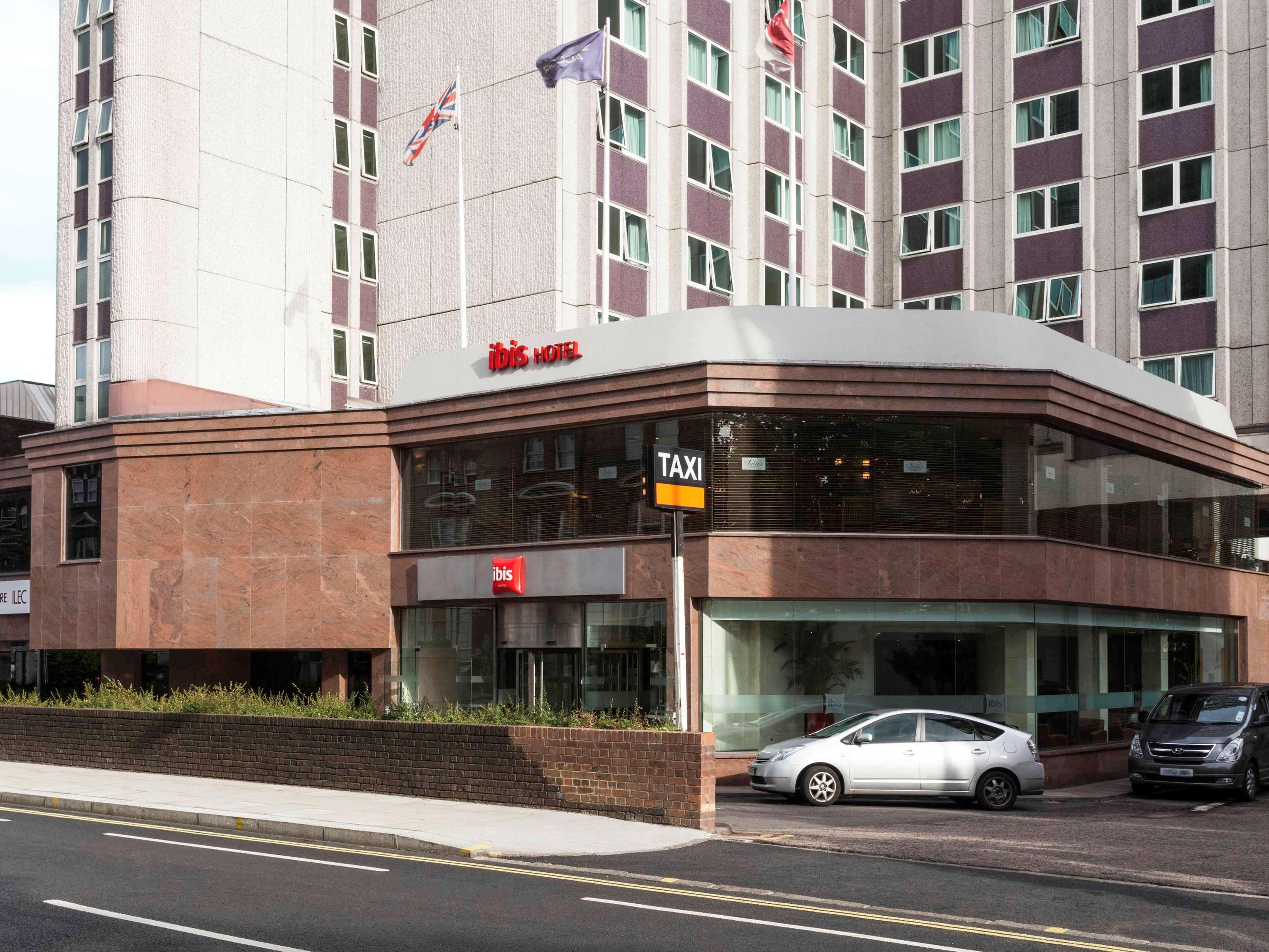 Alibaba https://cdn.alibaba.ir/ostorage/hotel/images/CCDA52B/076668D1EBD885F4BB7D3C96793DEAF2.jpg