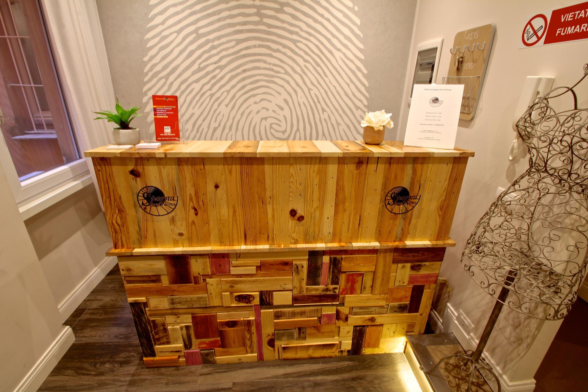 هتل Spagna Secret Rooms رم