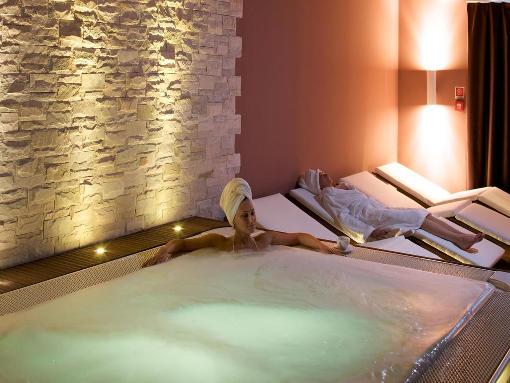 هتل Grand Hotel Mattei راونا