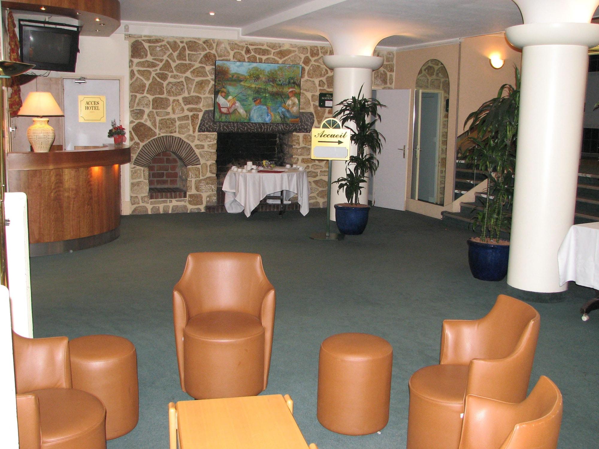 هتل Hotel Au Week End Cergy-Pontoise