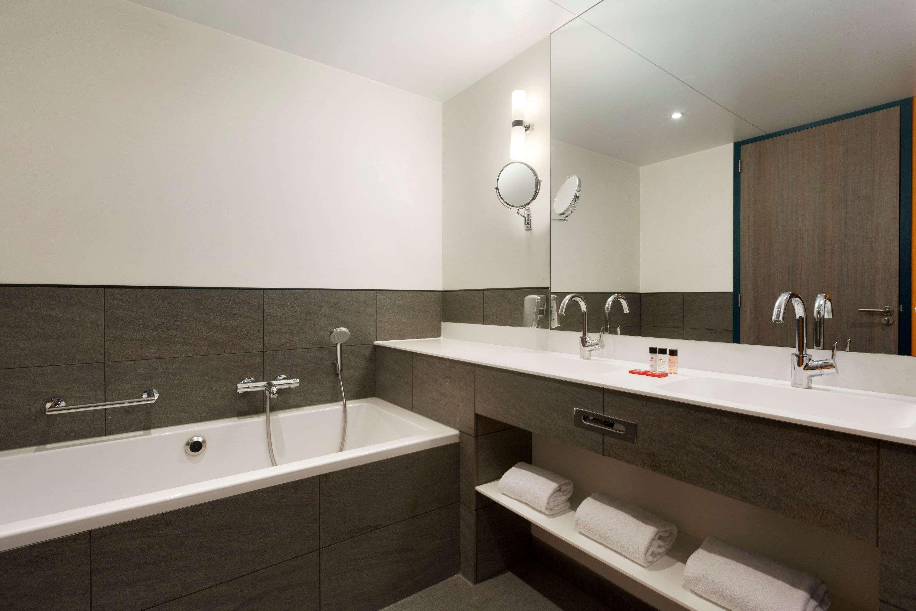 هتل رامادا آپولو آمستردام سنتر آمستردام