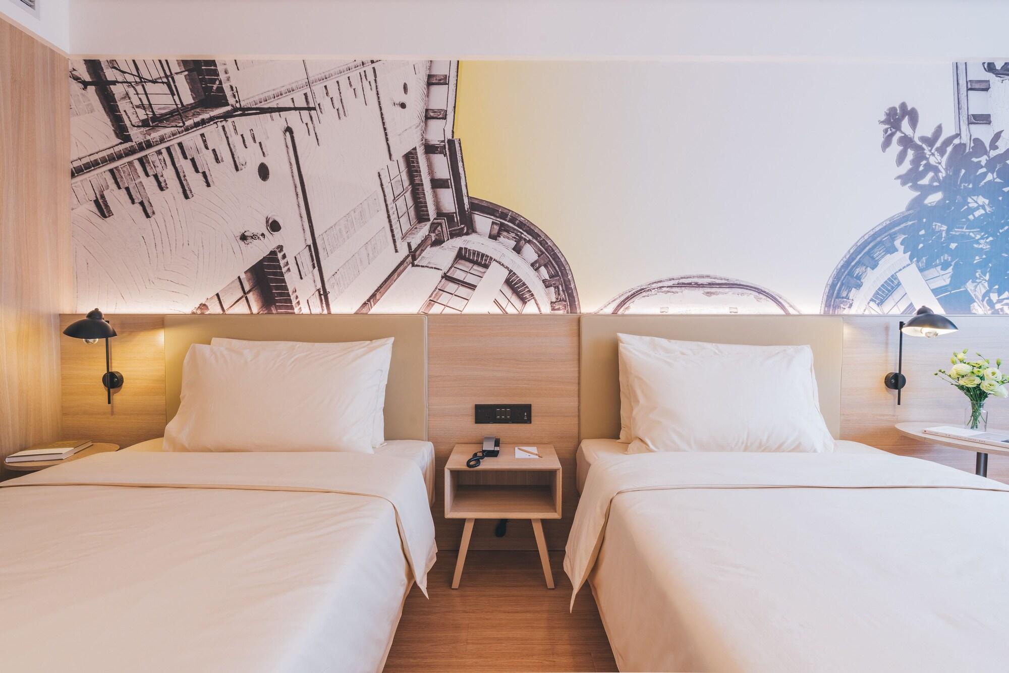 هتل Atour Light Shanghai On the Bund Shanghai