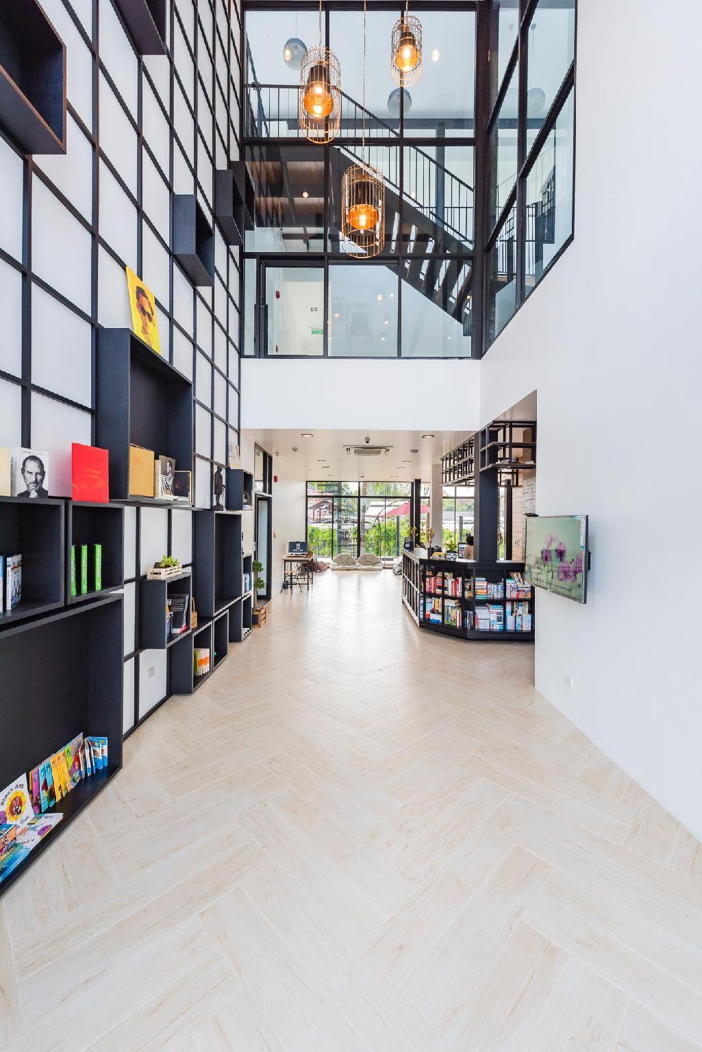 هتل Book A Bed Poshtel Hostel پوکت