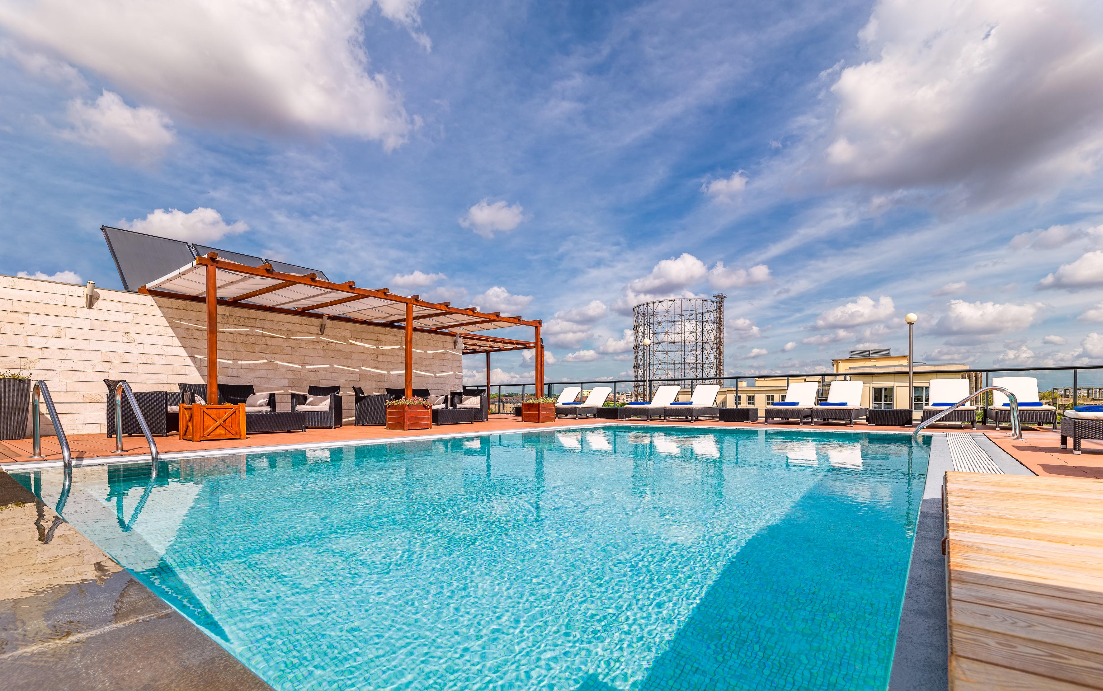 هتل اچ ۱۰ رما سیتا رم