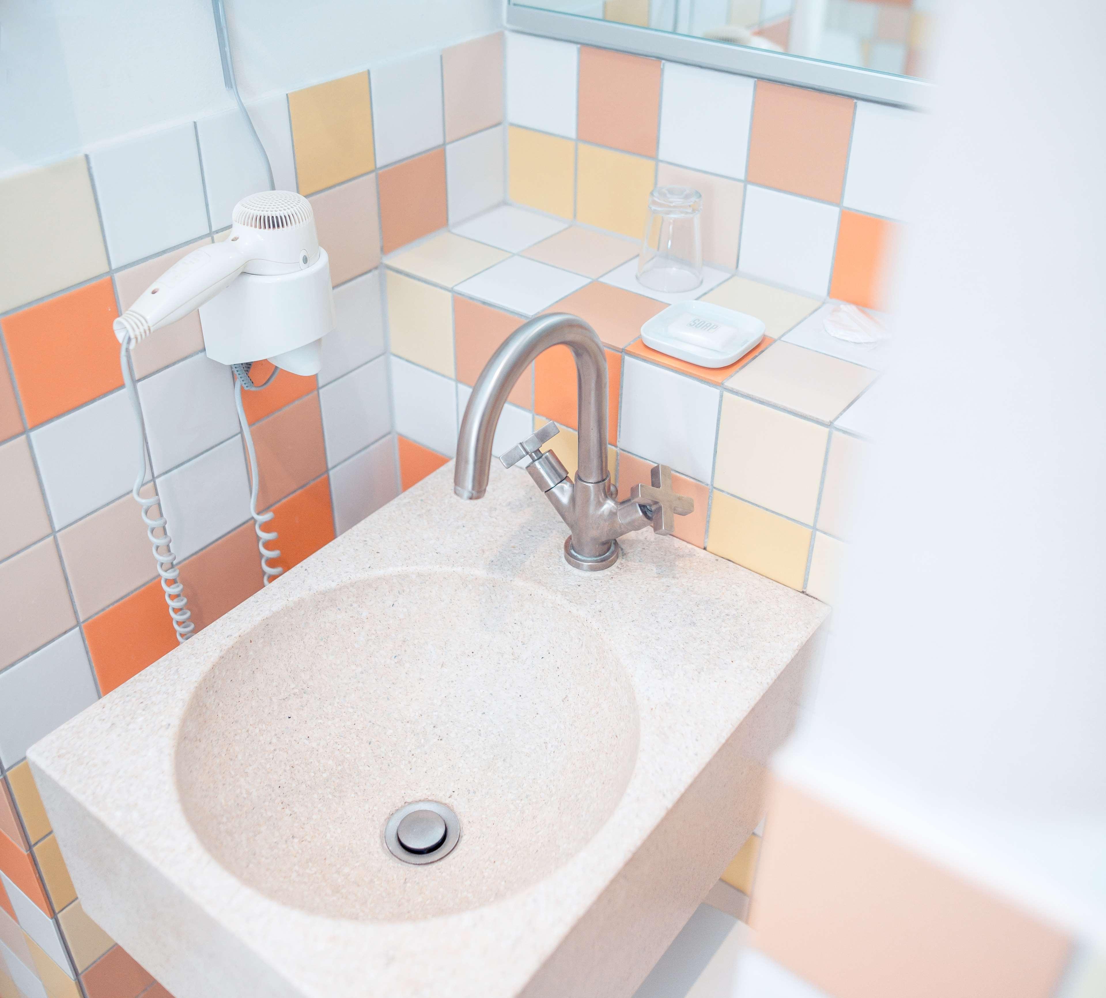 هتل Hotel Bleibtreu Berlin by Golden Tulip برلین