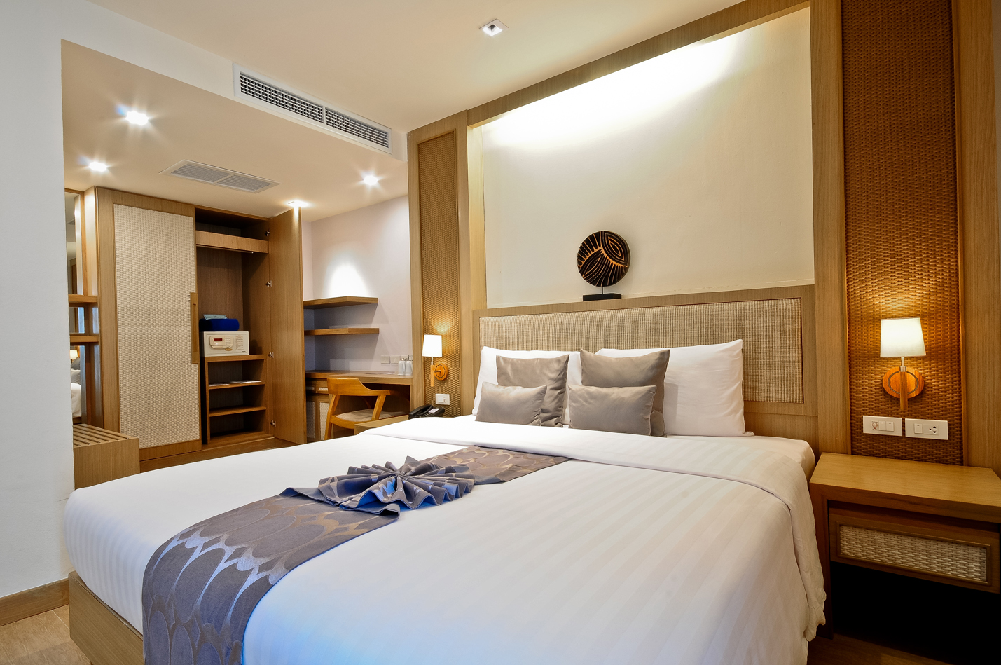 هتل The Ashlee Plaza Patong Hotel & Spa Patong