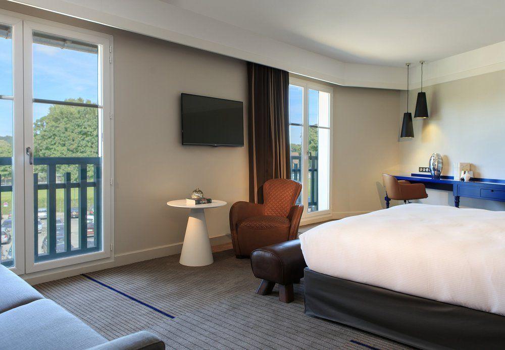 هتل Renaissance Paris Hippodrome De St. Cloud Hotel Rueil-Malmaison