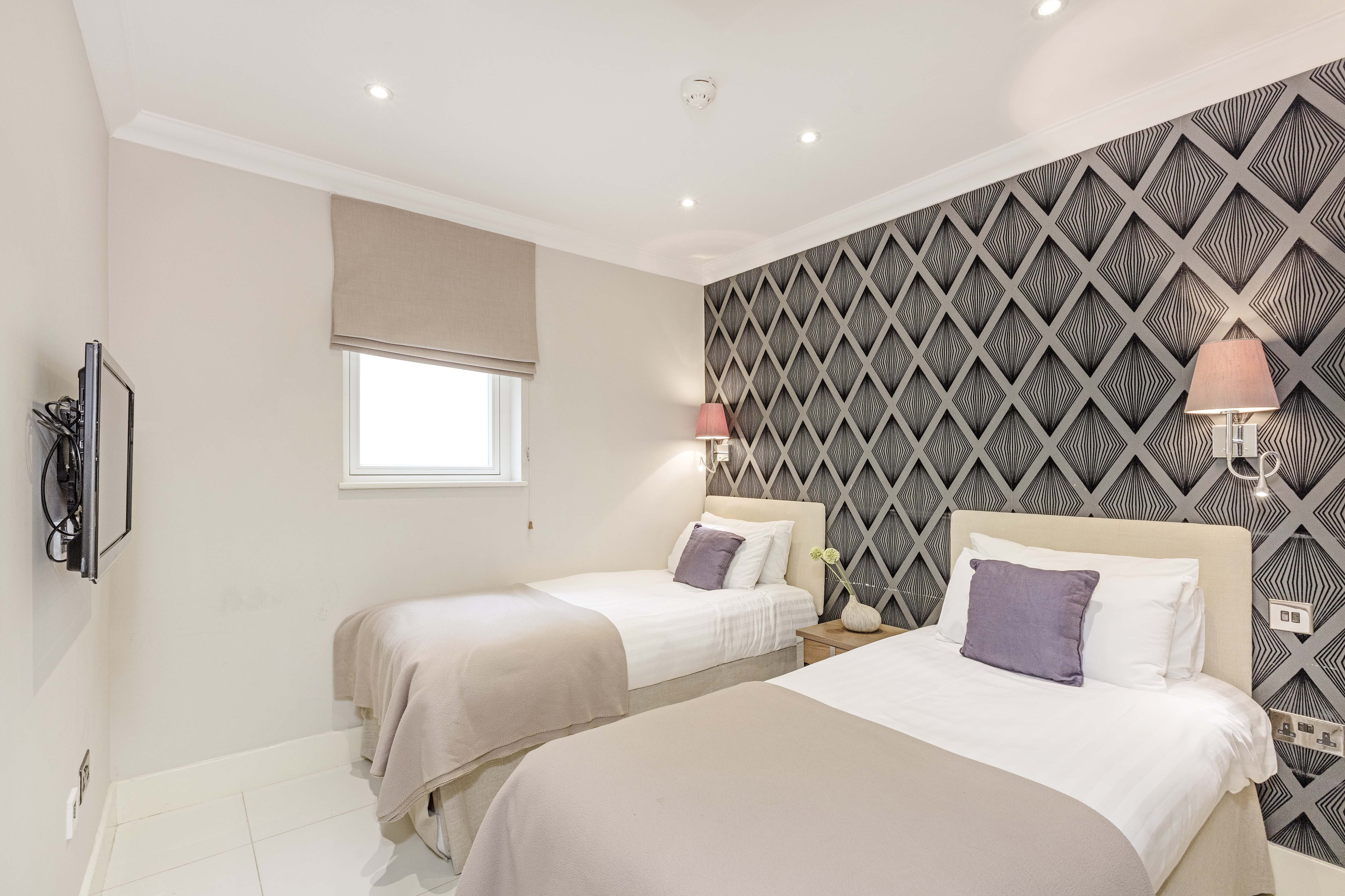 هتل Ashburn Court Apartments لندن
