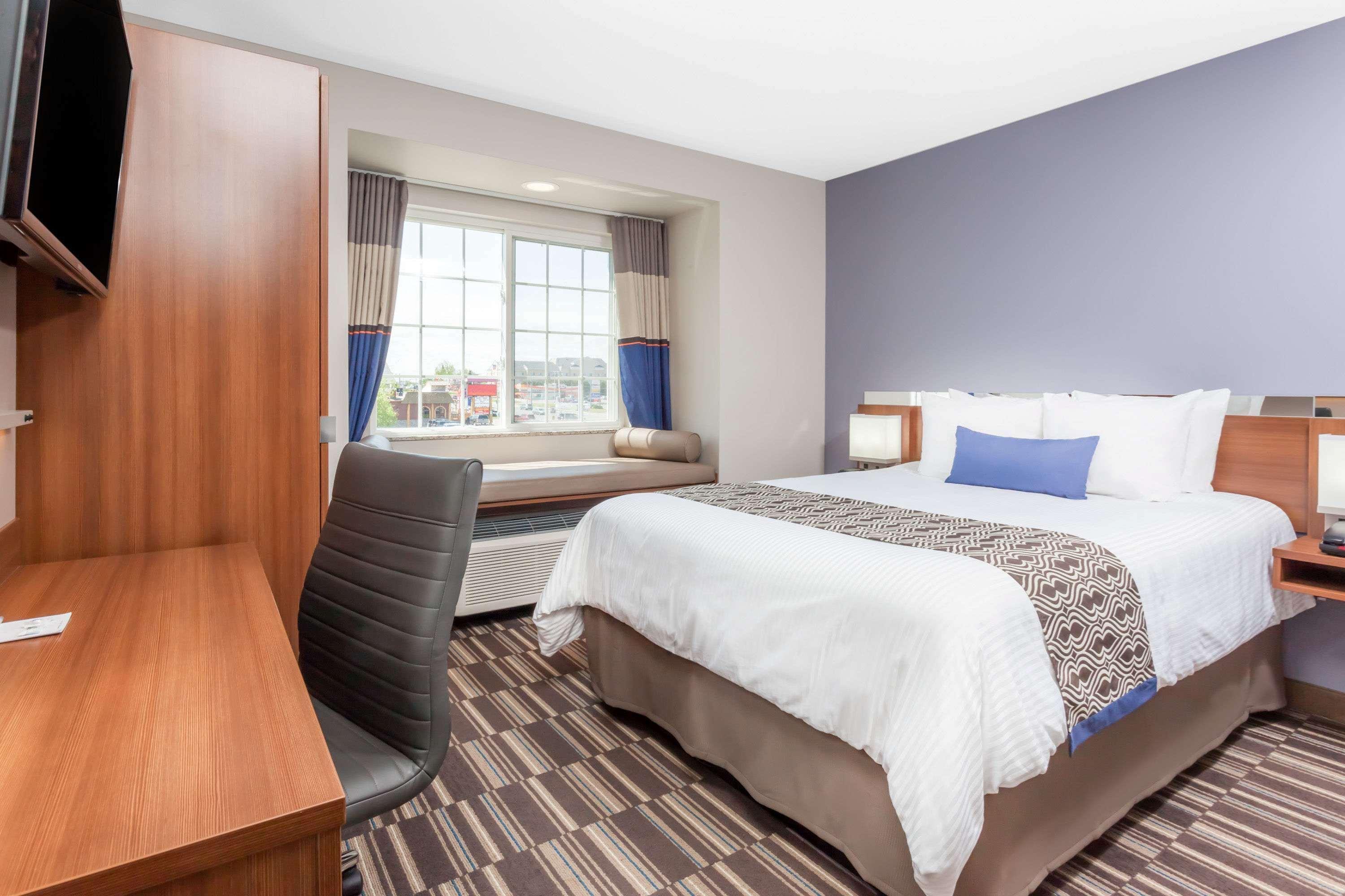 هتل Microtel Inn & Suites by Wyndham Sault Ste. Marie Sault Sainte Marie