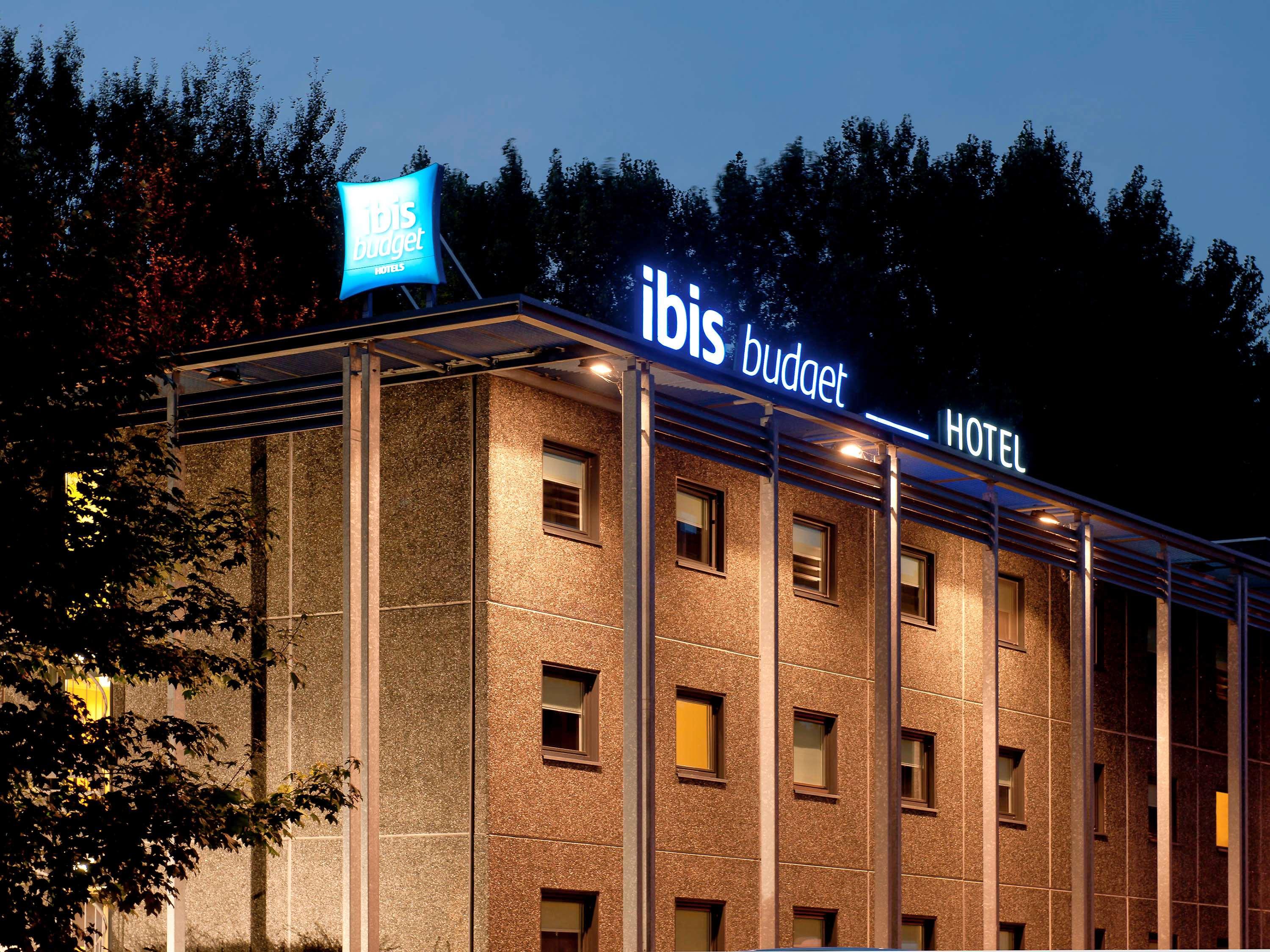Alibaba https://cdn.alibaba.ir/ostorage/hotel/images/D0F88D2C/7711D3F8B50280C041E4418B946F968B.jpg