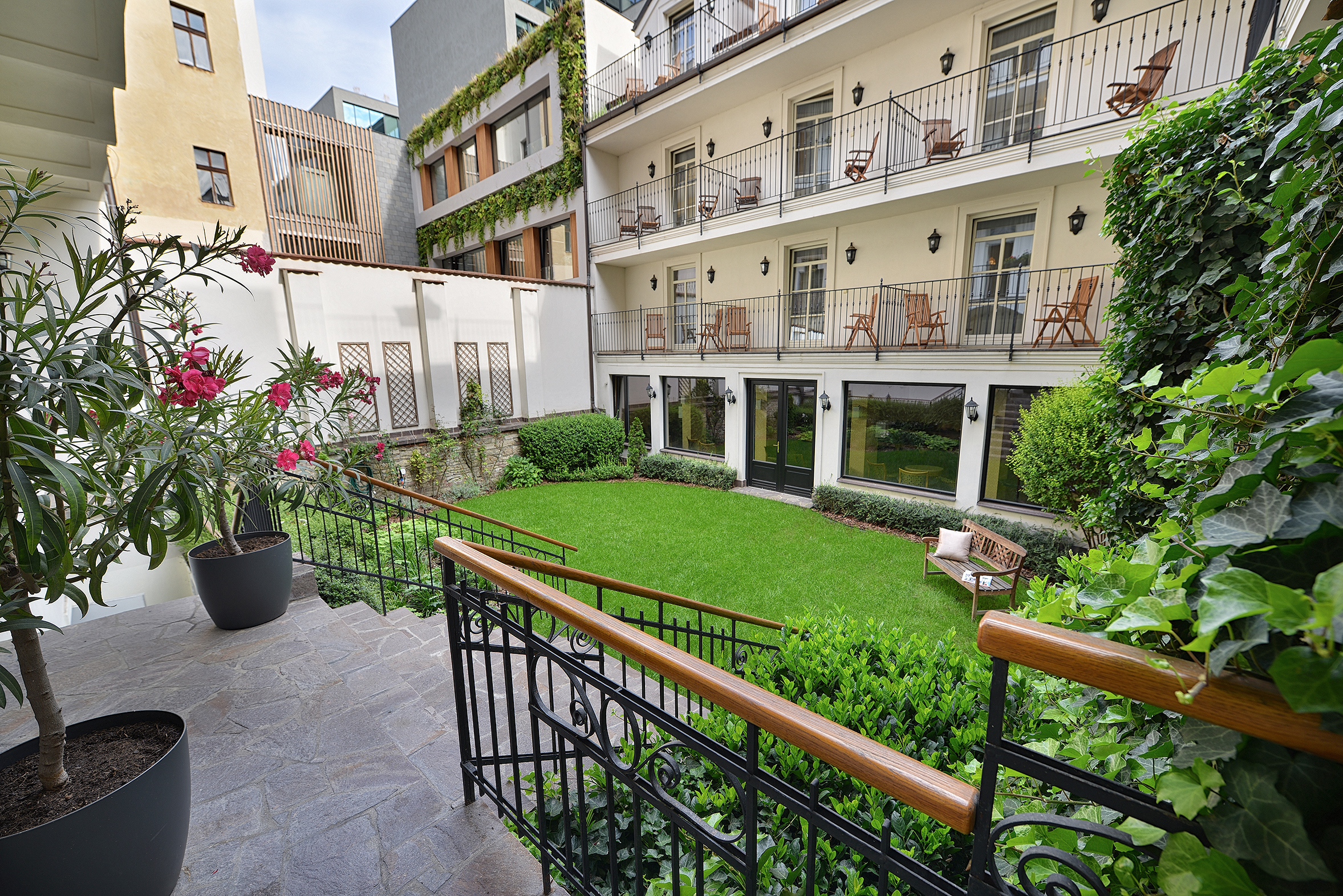 Alibaba https://cdn.alibaba.ir/ostorage/hotel/images/D15FDD1E/1BAA0761F110B8CEE7E1F6FB1C2F2D3B.jpg