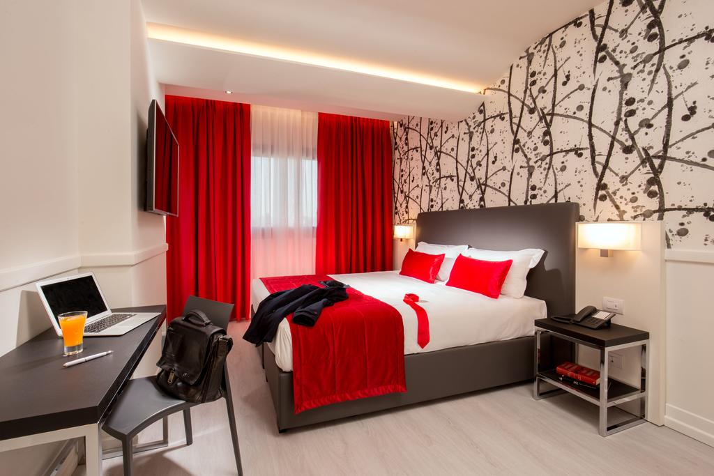 هتل American Palace Eur رم