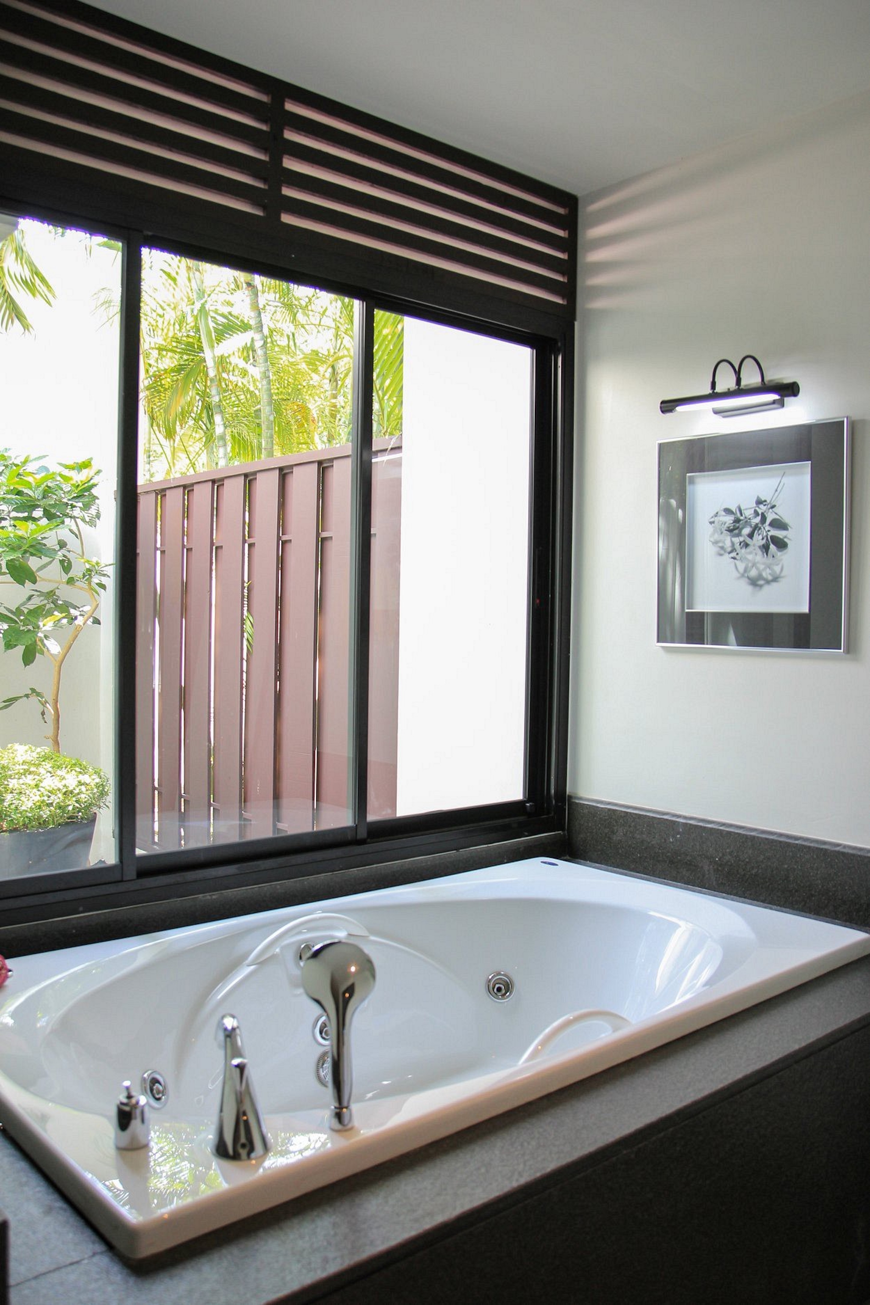 هتل Malisa Villa Kata Beach