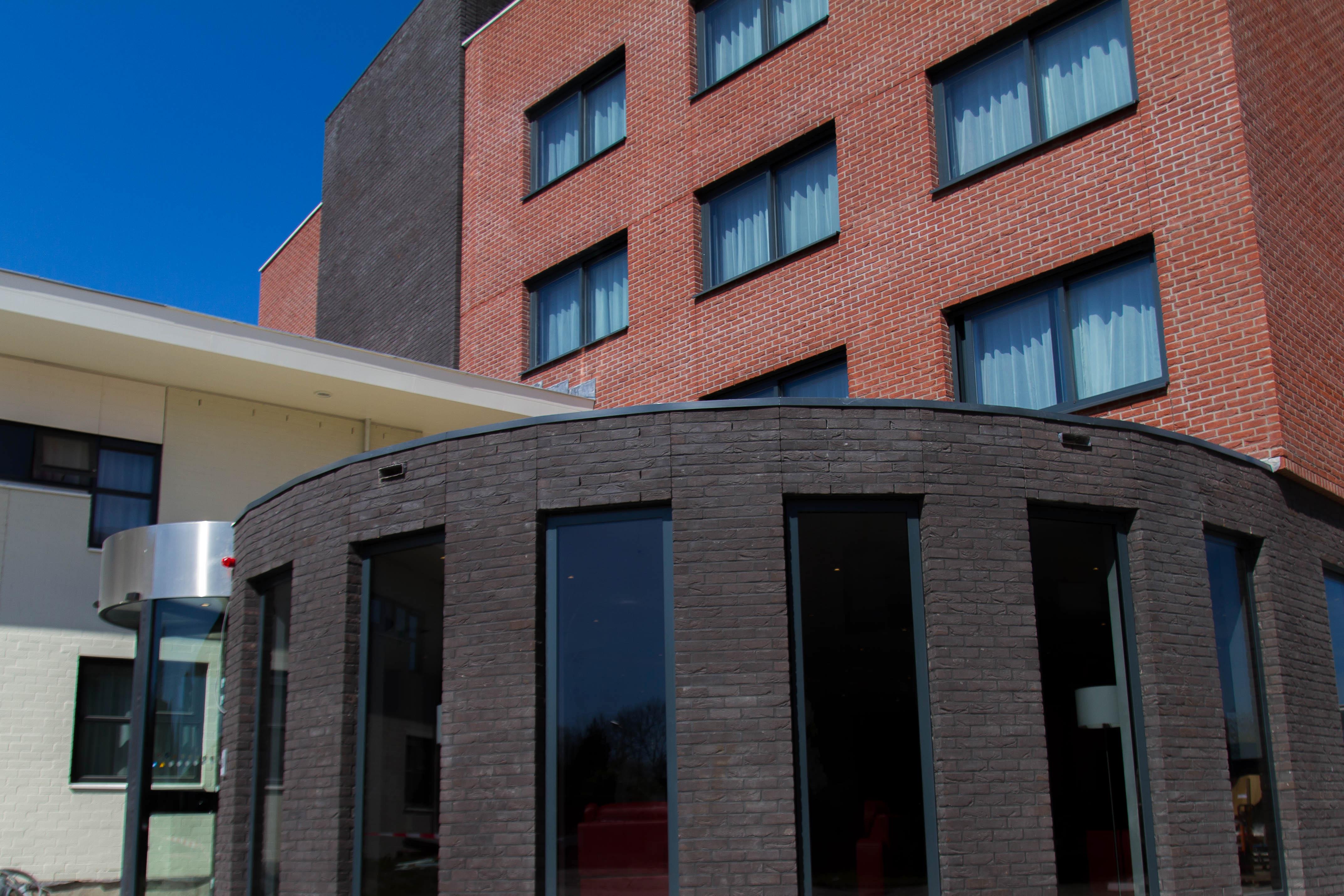 هتل Bastion Hotel Leeuwarden لیوواردن