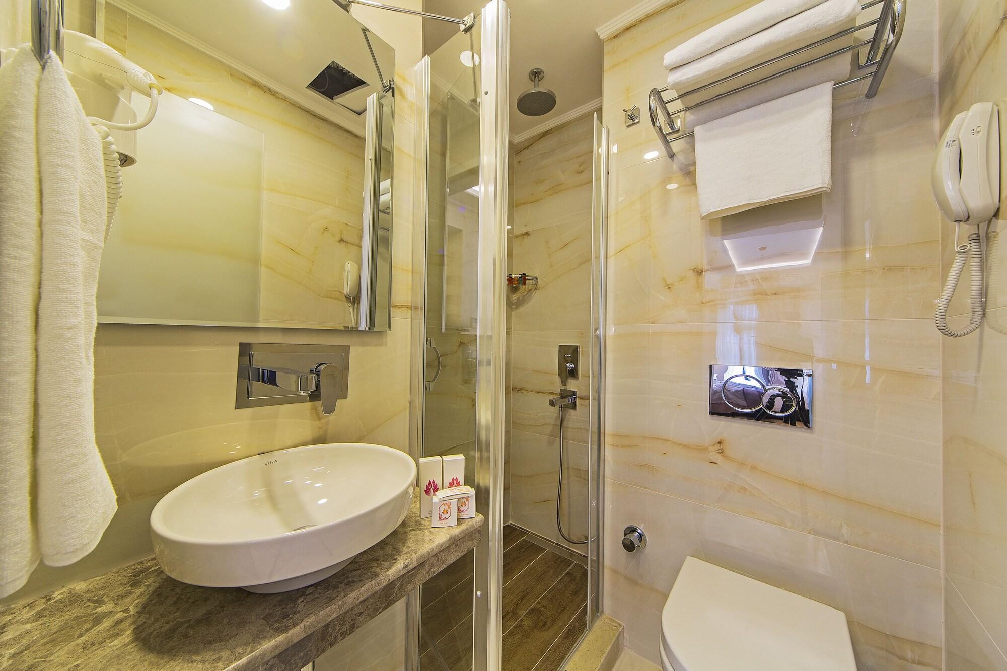 تصاویر Hotel Grand Naki Hotel